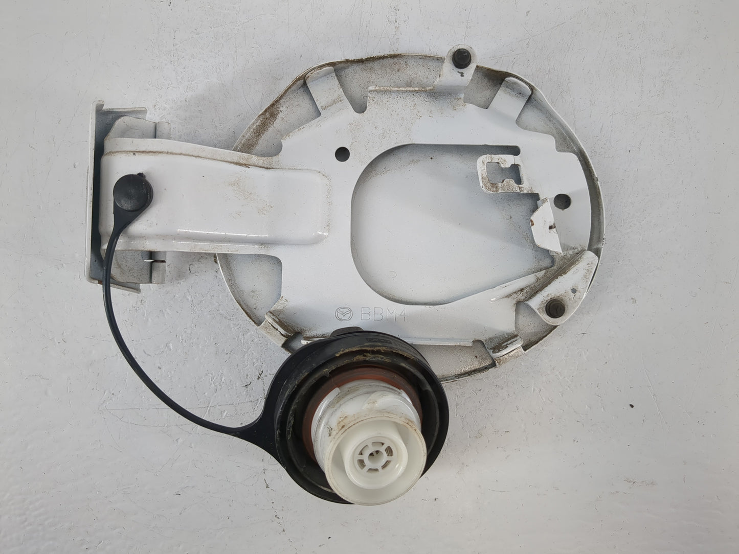 2013 Mazda 3 Fuel Tank Door Lid Gas Tank - Oemusedautoparts1.com