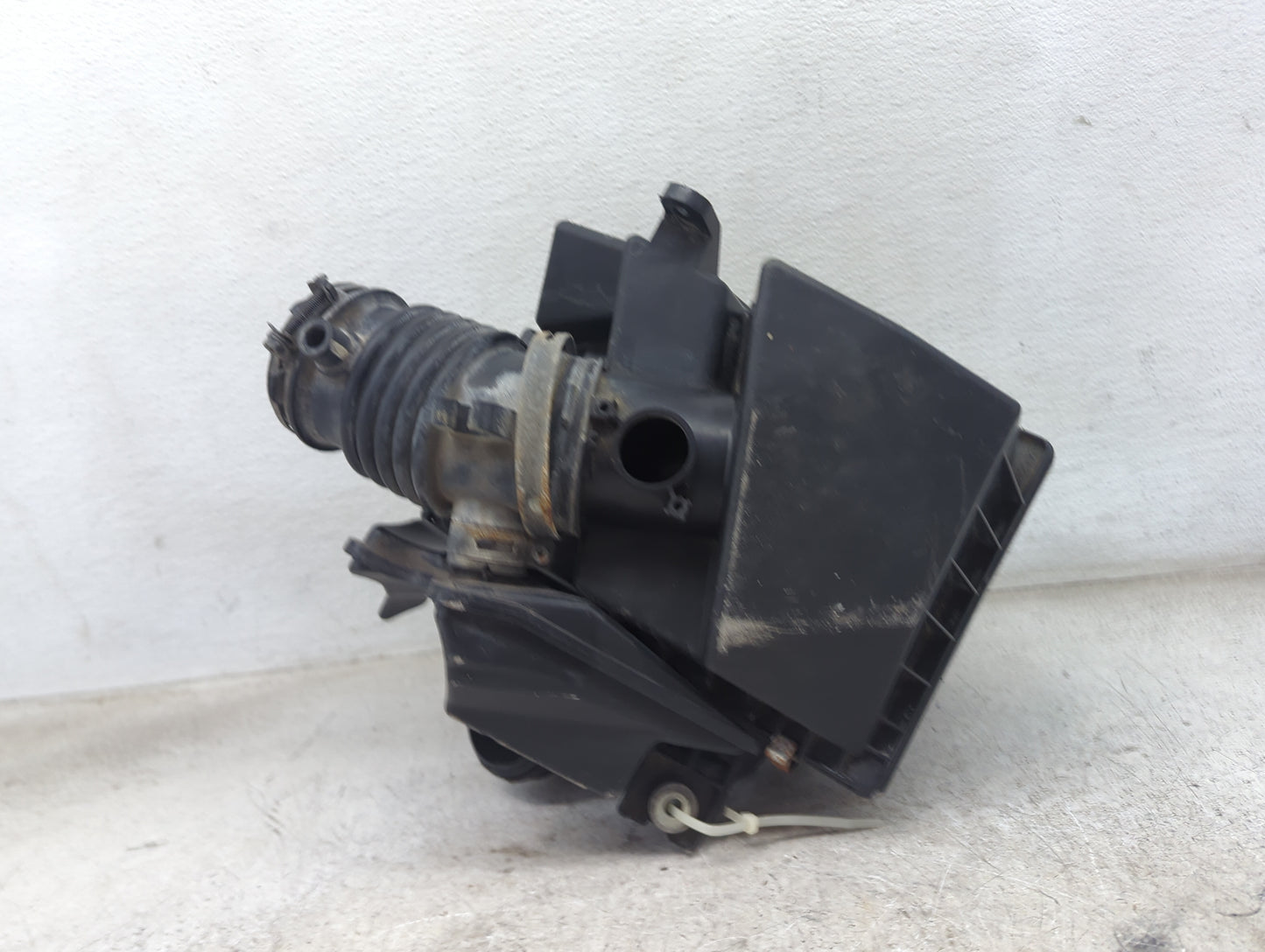 2012-2017 Mazda 5 Air Cleaner Intake-duct Hose Tube 1495413 - Oemusedautoparts1.com