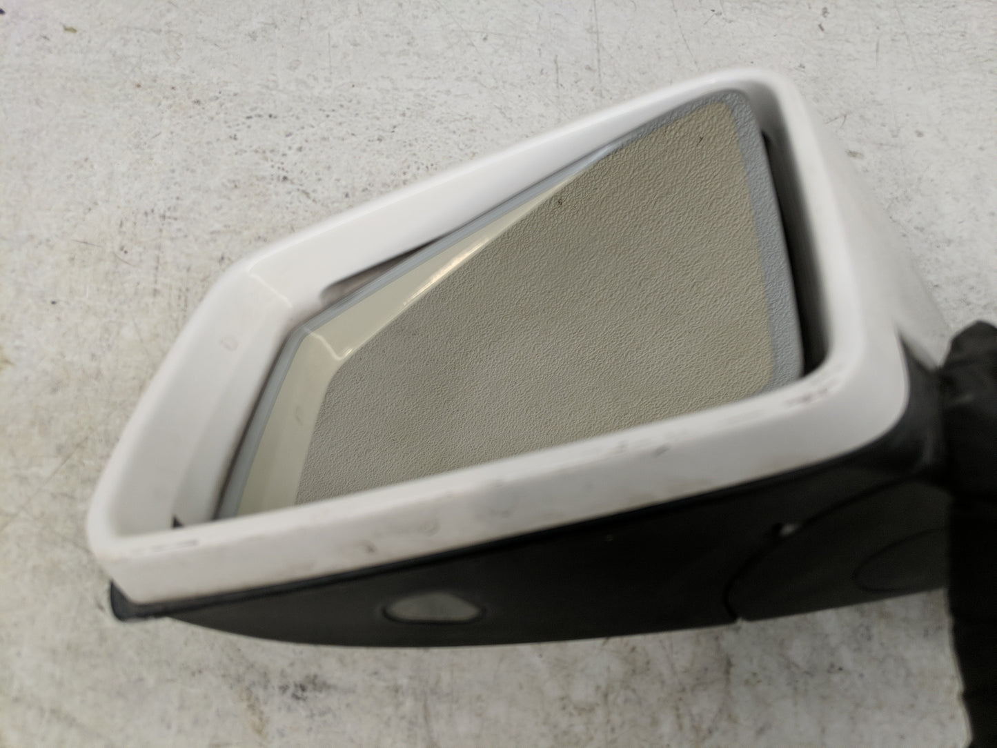 2013 Mercedes-Benz C-Class Driver Side View Mirror - Left Door Mirror OEM Used - Oemusedautoparts1.com