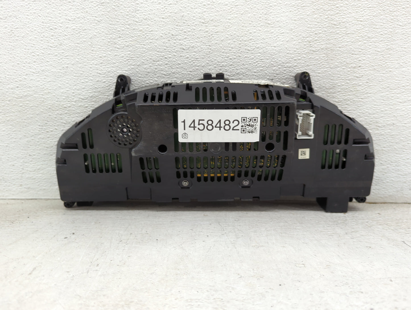 2013 Mercedes-Benz C-Class Instrument Cluster Speedometer Gauges P/N:A2C81592500 A2049004309 Miles:74K Fits OEM Used Auto Pa