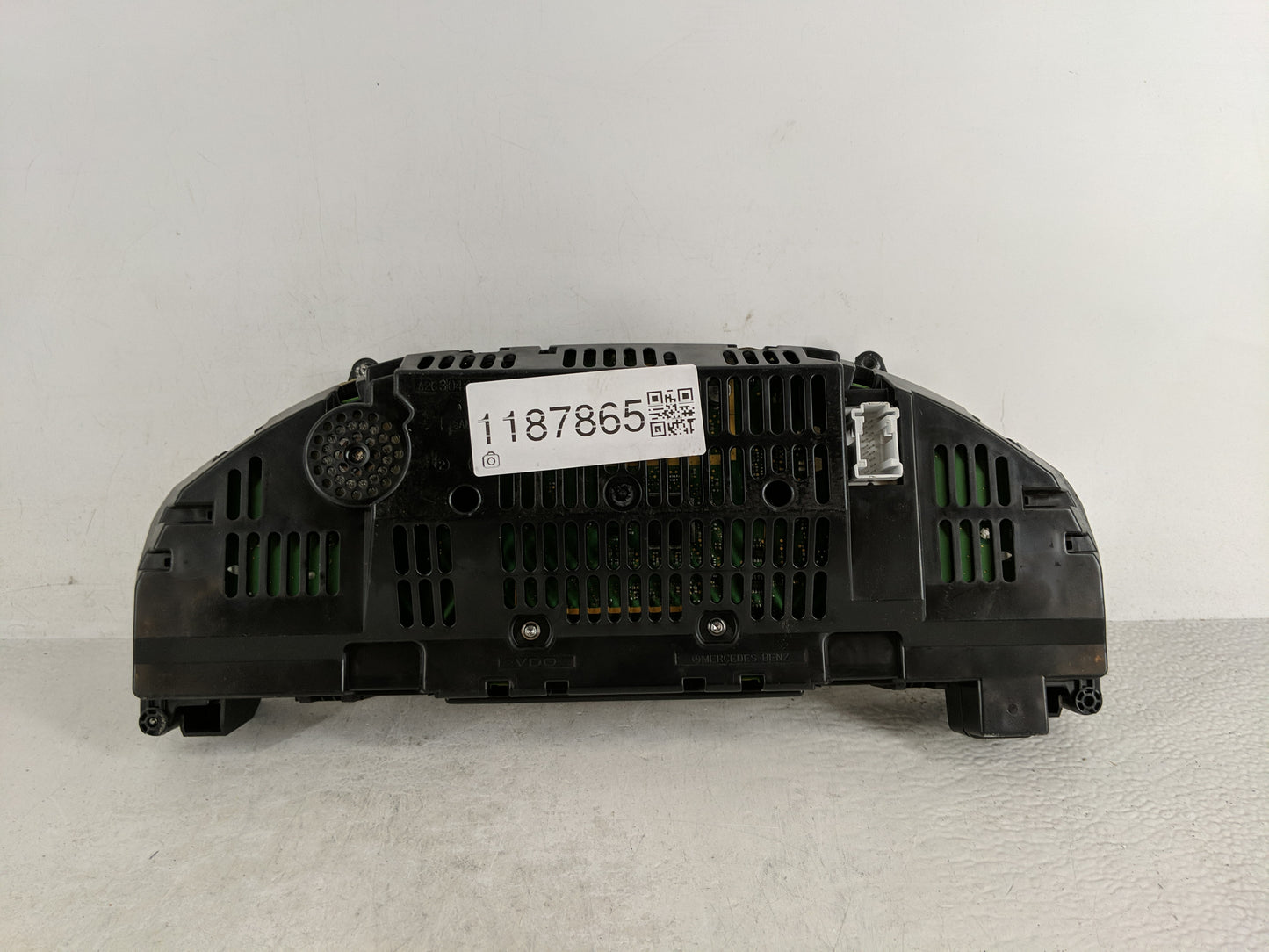 2013 Mercedes-Benz C250 Instrument Cluster Speedometer Gauges P/N:A 204 900 43 09 Fits OEM Used Auto Parts - Oemusedautopart