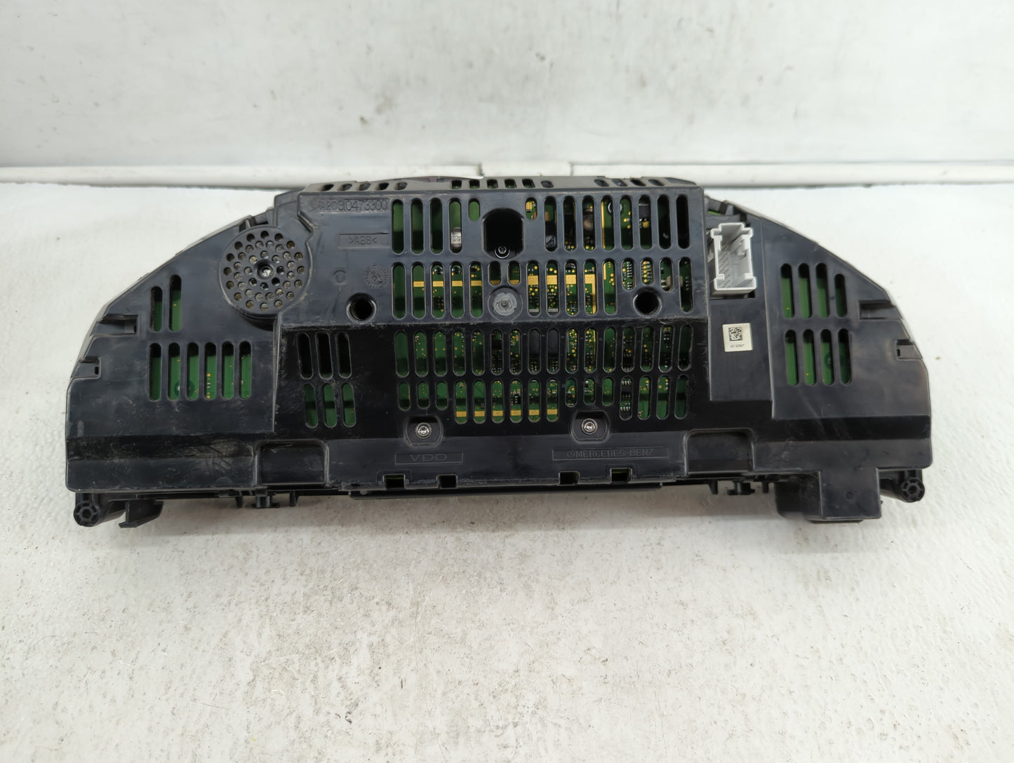 2013 Mercedes-Benz E350 Instrument Cluster Speedometer Gauges P/N:A212 900 17 14 Fits OEM Used Auto Parts - Oemusedautoparts
