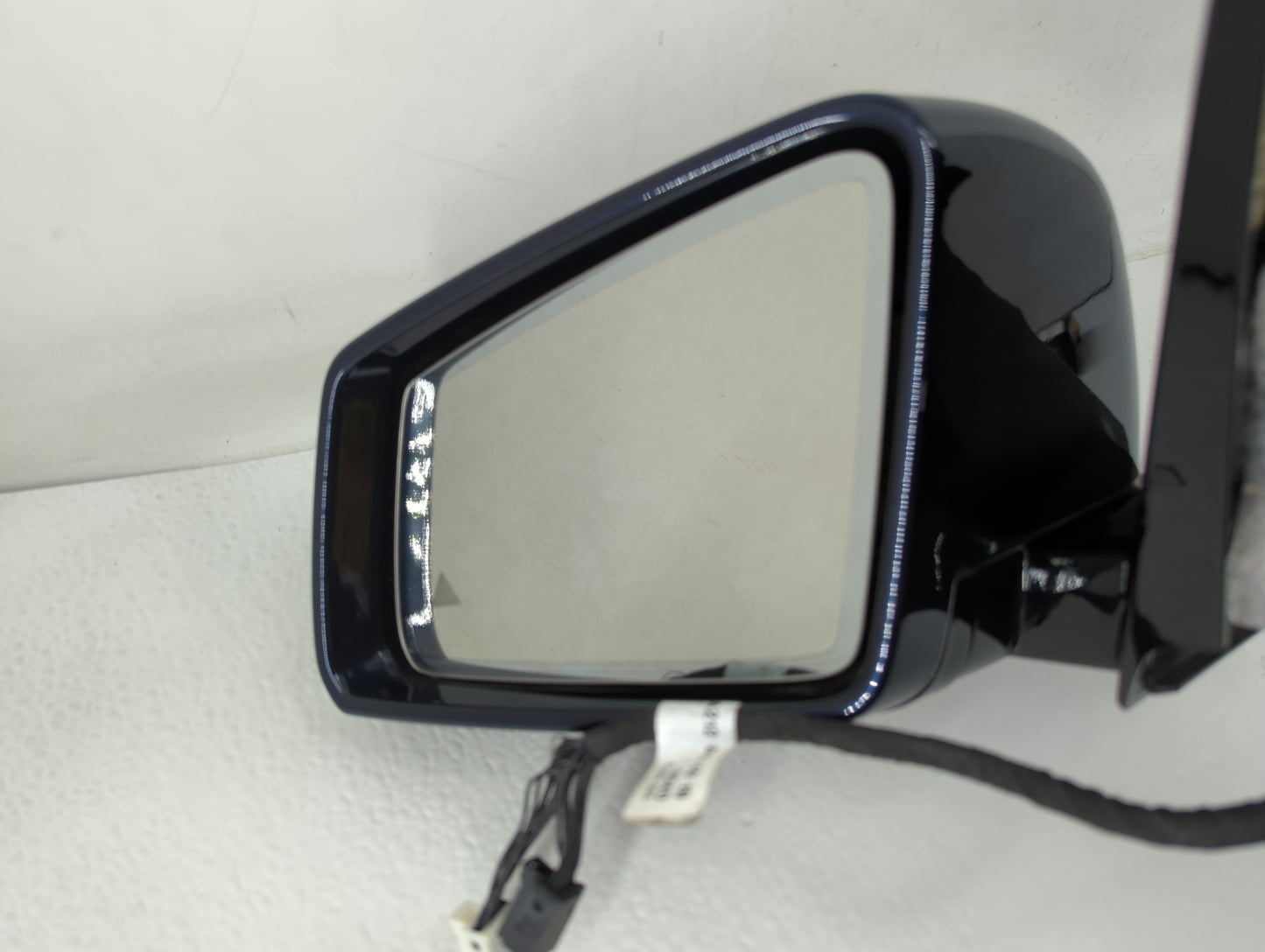 2013 Mercedes-Benz R350 Driver Side View Mirror - Left Door Mirror OEM Used - Oemusedautoparts1.com