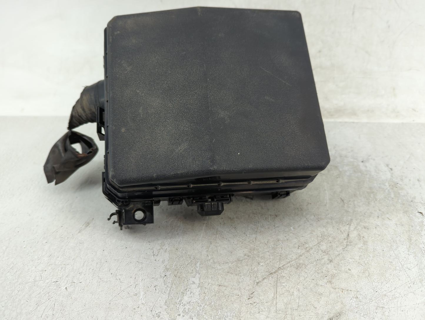 2011-2013 Mitsubishi Outlander Fusebox Fuse Box Panel Relay Module P/N:PR061-02000 Fits Fits 2011 2012 2013 OEM Used Auto Pa