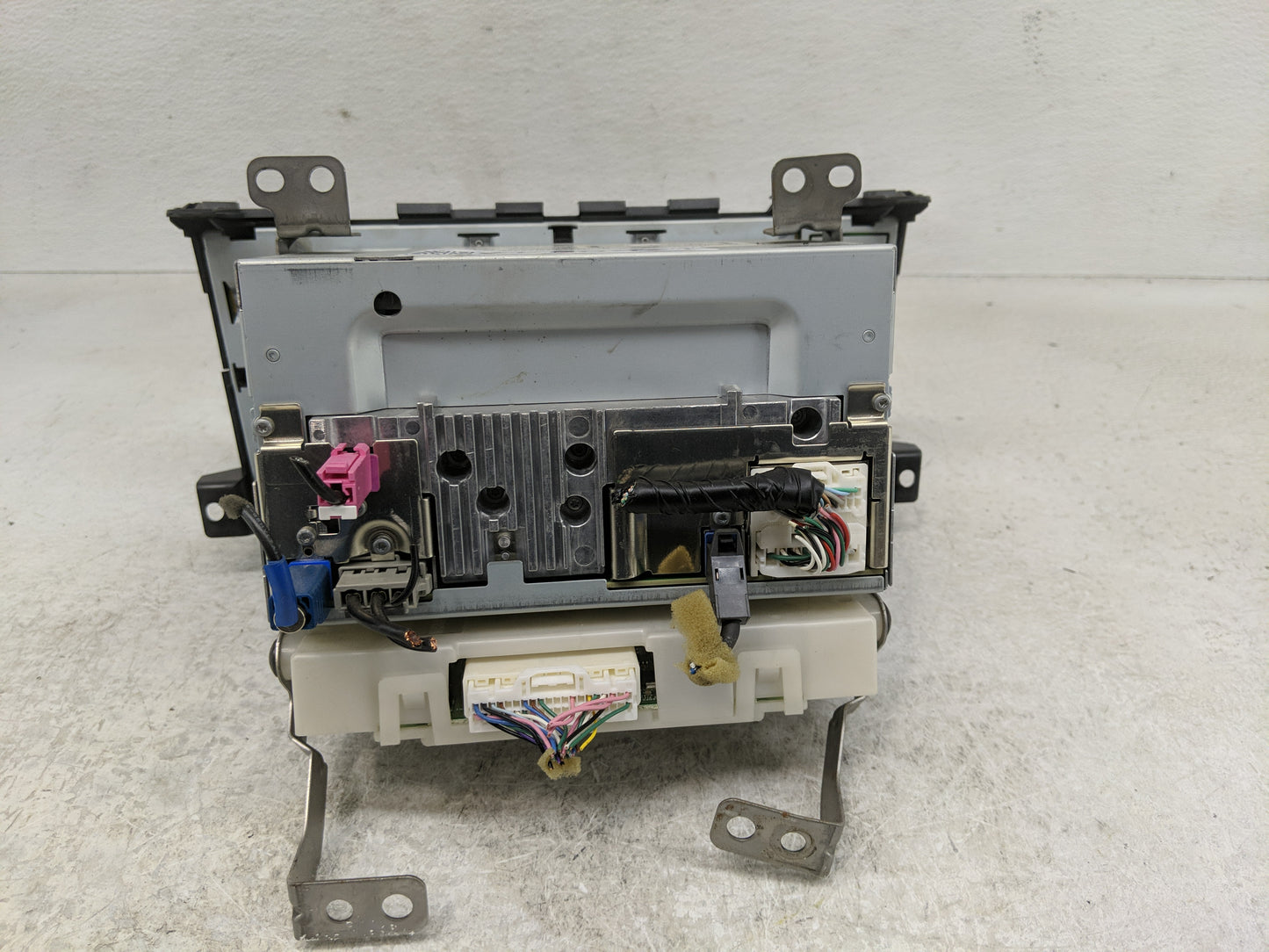 2013-2014 Nissan Altima Radio AM FM Cd Player Receiver Replacement P/N:259153TA1A Fits Fits 2013 2014 OEM Used Auto Parts -