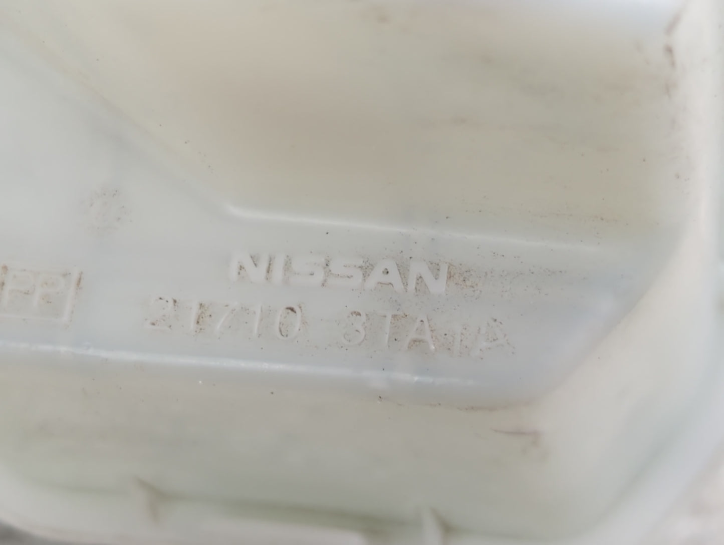 2013-2018 Nissan Altima Radiator Coolant Overflow Expansion Tank Bottle 1409533 - Oemusedautoparts1.com
