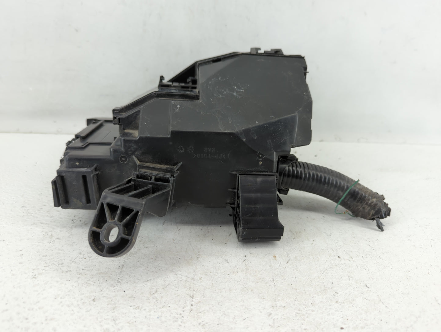 2013-2014 Nissan Altima Fusebox Fuse Box Panel Relay Module P/N:7254-5763-30 Fits Fits 2013 2014 OEM Used Auto Parts - Oemus