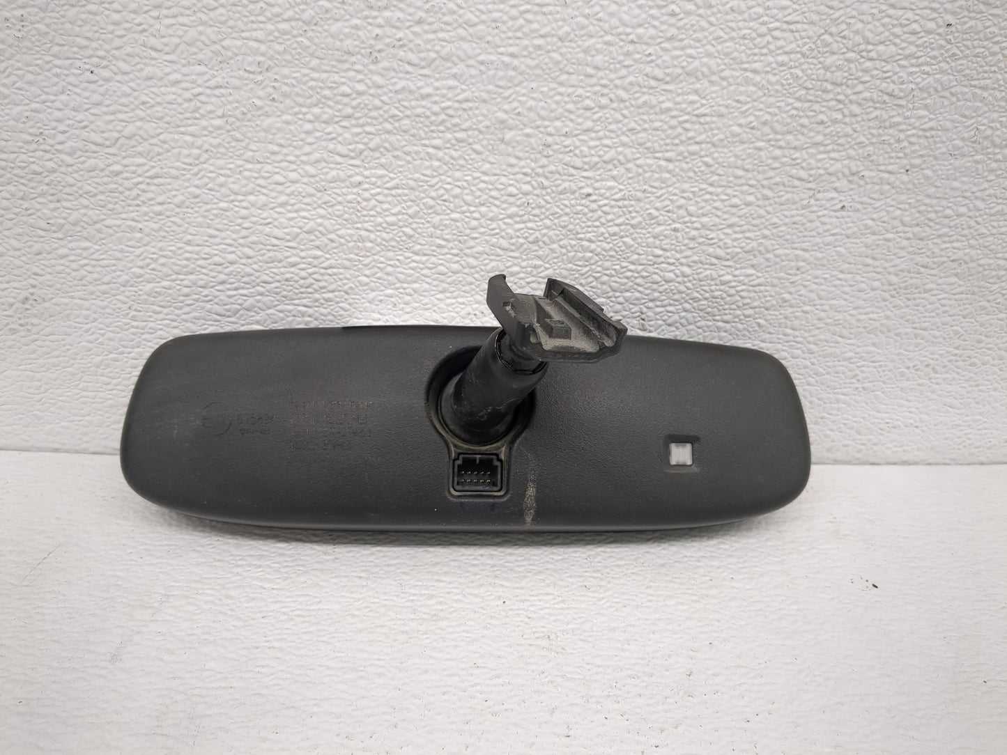 2008-2015 Nissan Armada Interior Rear View Mirror Replacement OEM P/N:E11015894 Fits OEM Used Auto Parts - Oemusedautoparts1
