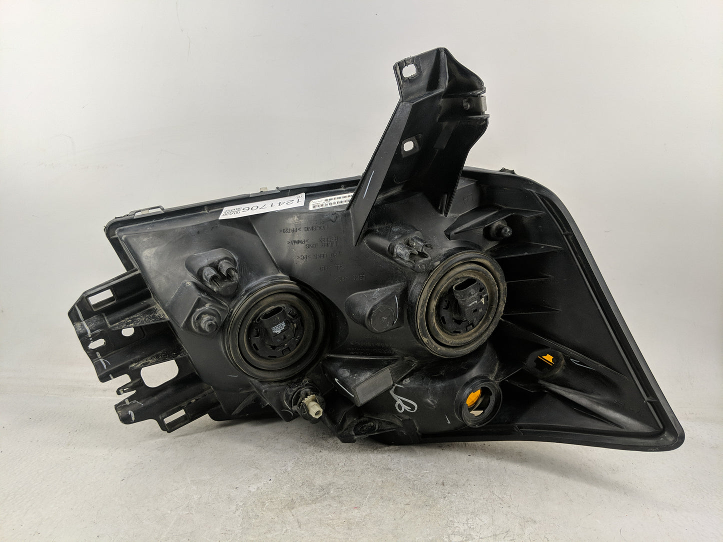 2013 Nissan Armada Passenger Right Oem Head Light Headlight Lamp - Oemusedautoparts1.com