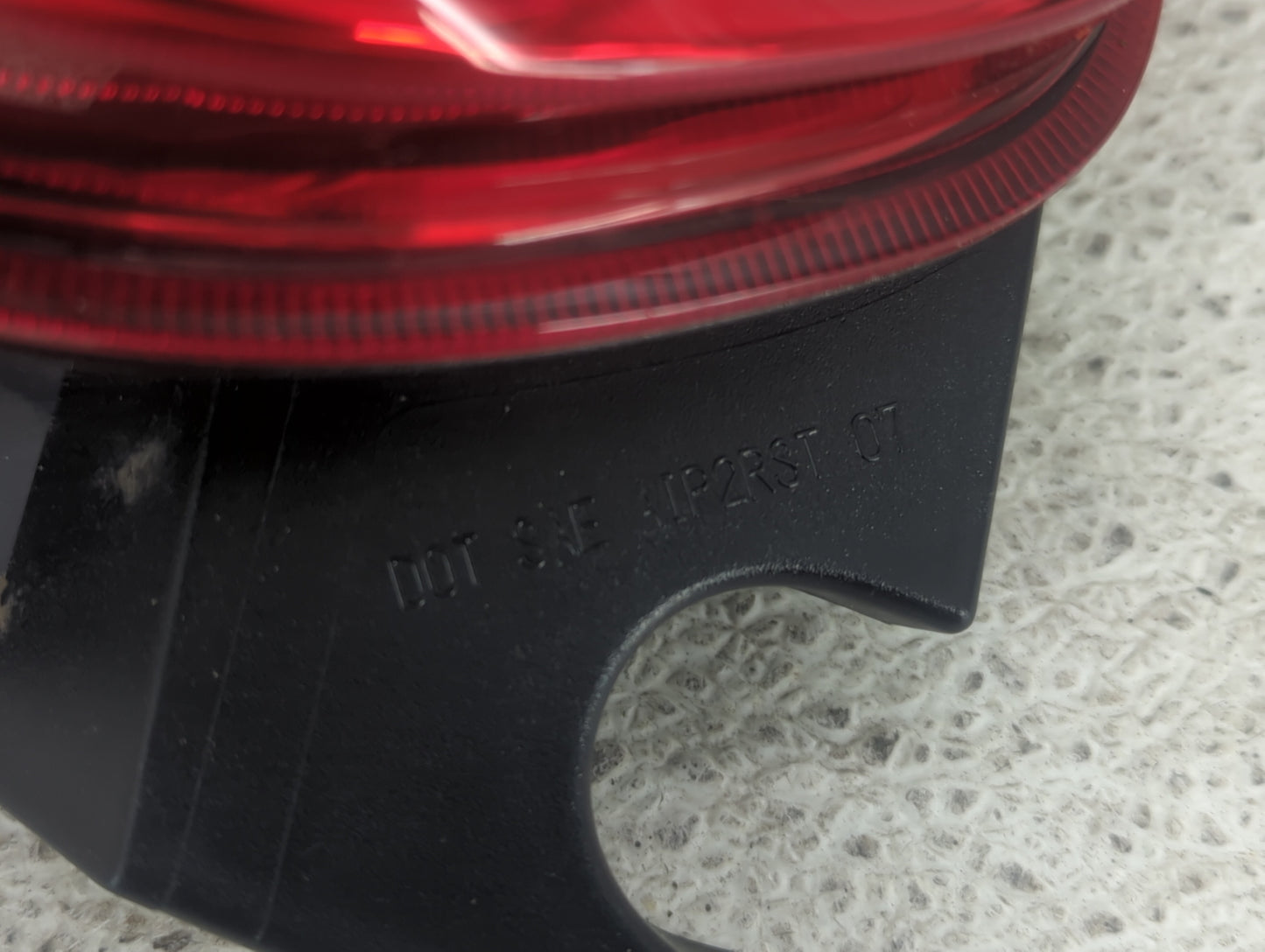 2011-2014 Nissan Juke Tail Light Assembly Passenger Right OEM Fits Fits 2011 2012 2013 2014 OEM Used Auto Parts - Oemusedaut