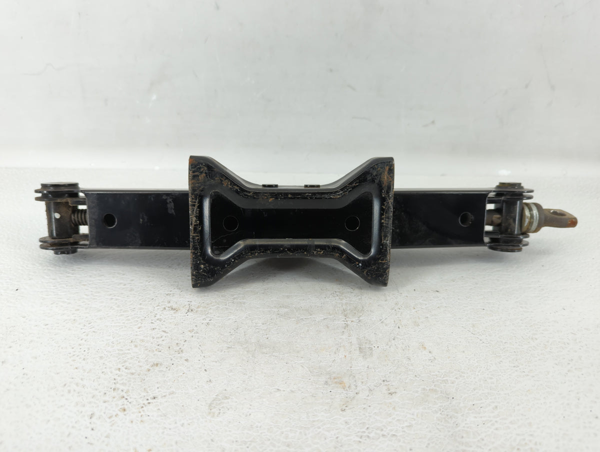 2013 Nissan Juke Spare Scissor Car Jack 538122 - Oemusedautoparts1.com