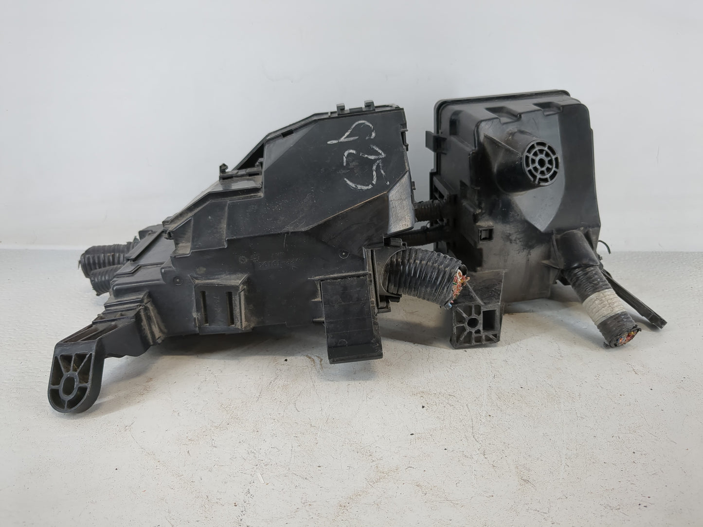 2013 Nissan Pathfinder Fusebox Fuse Box Panel Relay Module P/N:7154-5763-30 24381 7990A, 7254-5763-30 Fits OEM Used Auto Par