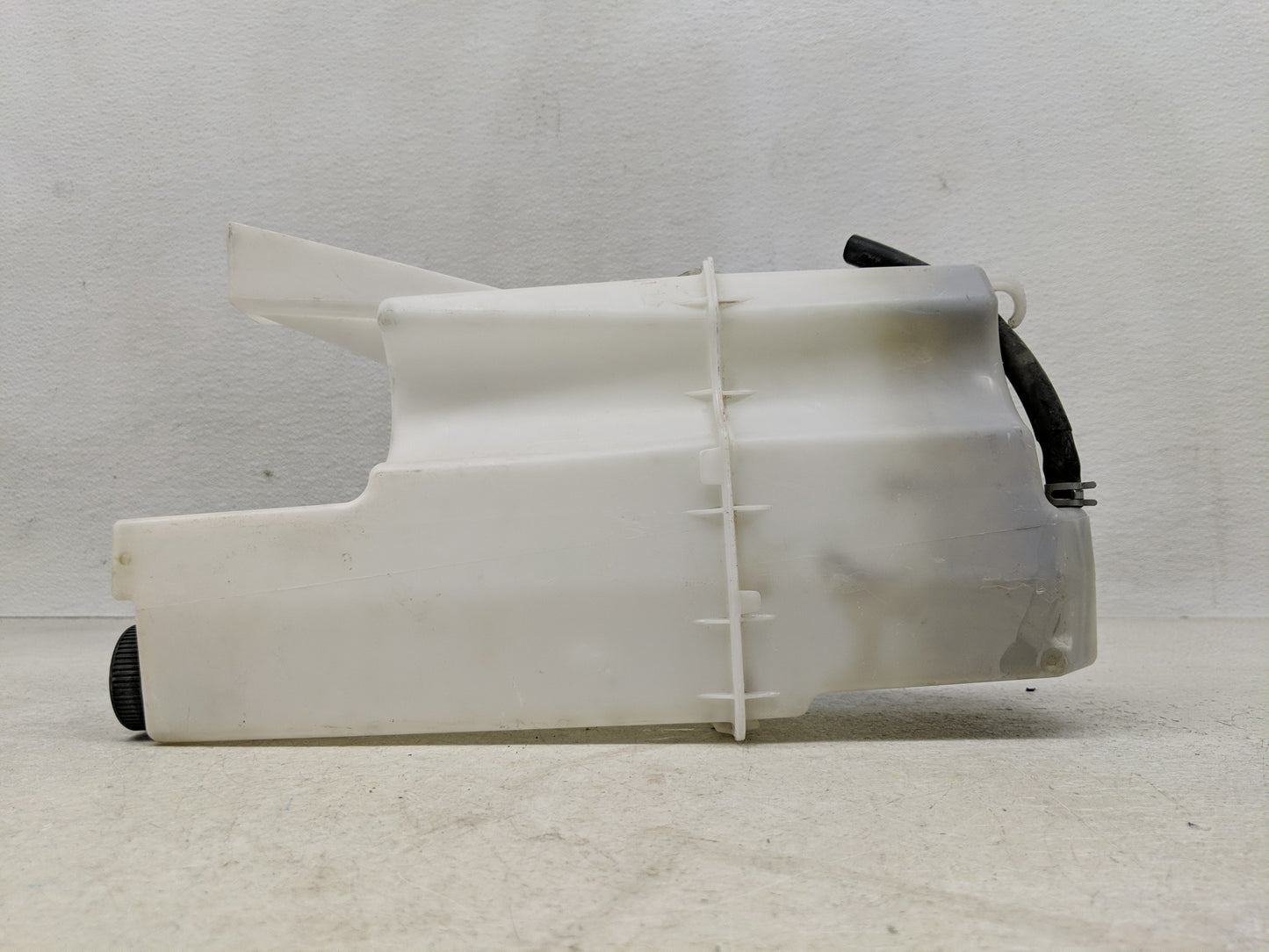 2013 Nissan Pathfinder Radiator Coolant Overflow Expansion Tank Bottle - Oemusedautoparts1.com
