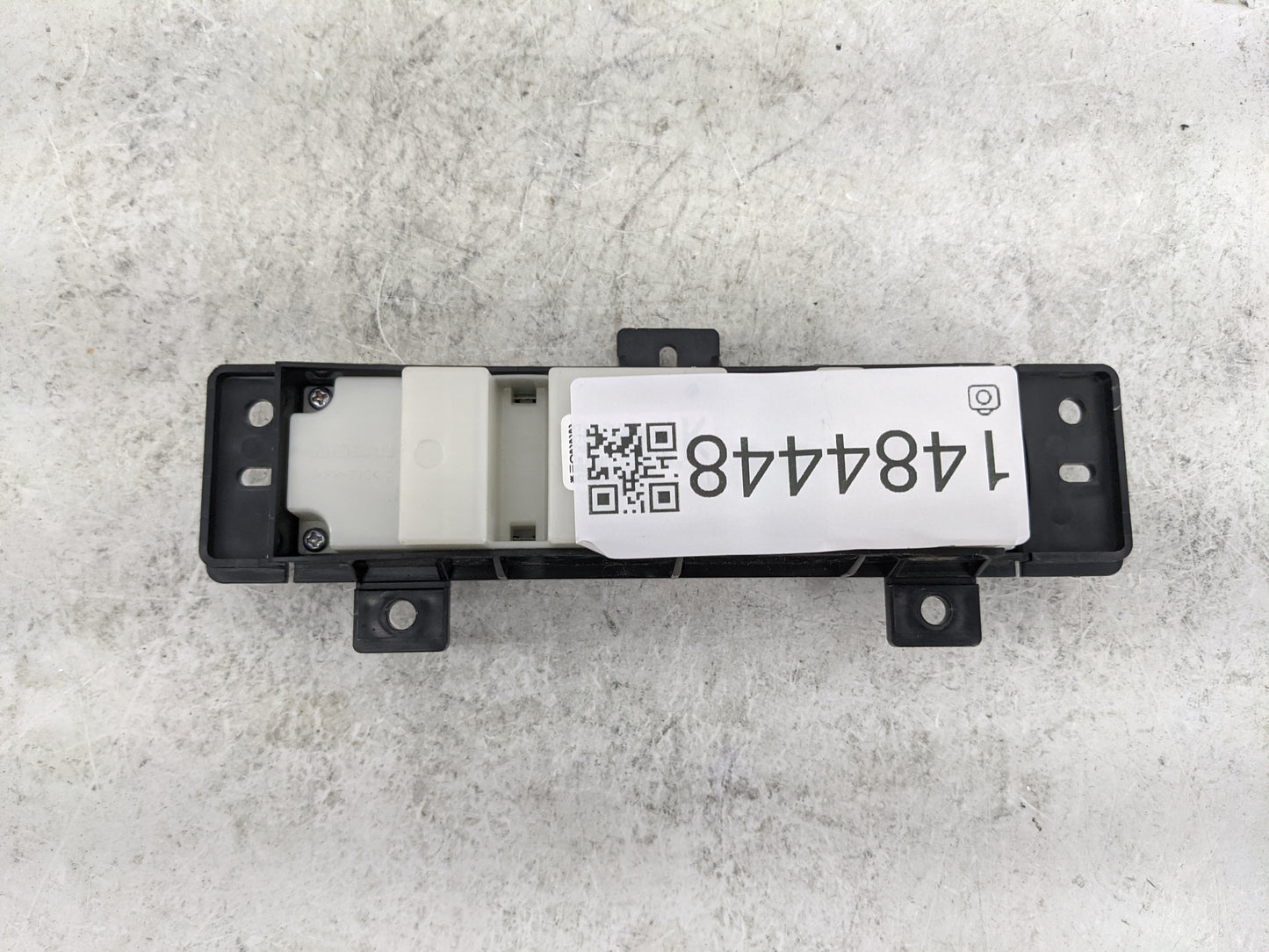 2013-2020 Nissan Pathfinder Climate Control Module Temperature AC/Heater Replacement Fits OEM Used Auto Parts - Oemusedautop