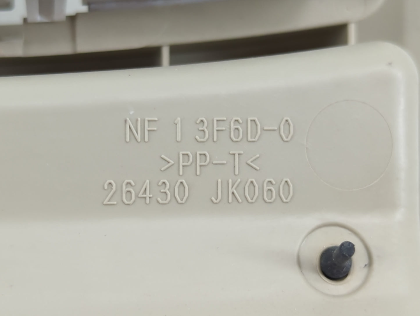 2013-2015 Nissan Rogue Overhead Roof Console 1047748 - Oemusedautoparts1.com