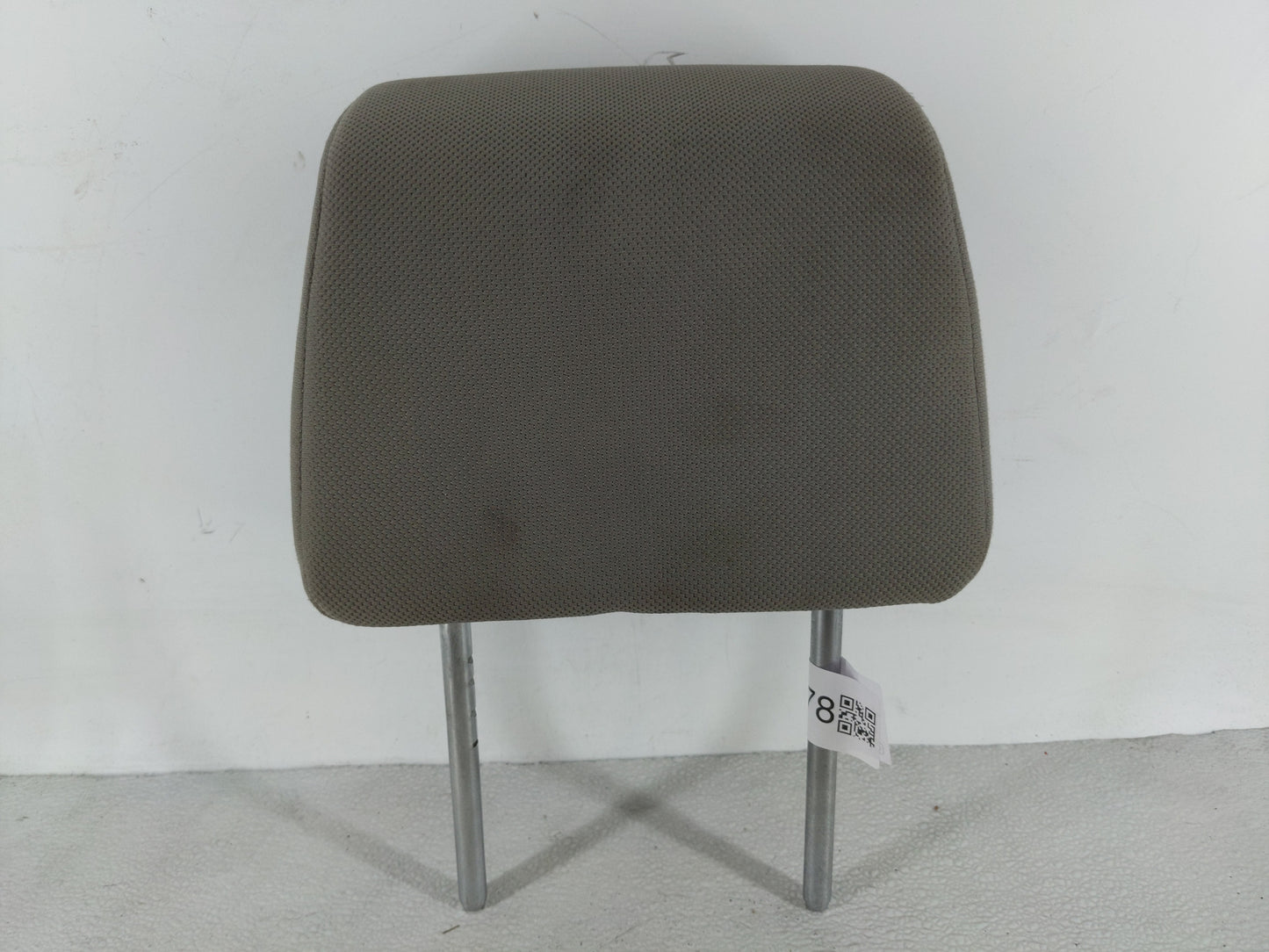 2010-2013 Nissan Rogue Headrest Head Rest Front Driver Passenger Seat Fits Fits 2010 2011 2012 2013 OEM Used Auto Parts - Oe