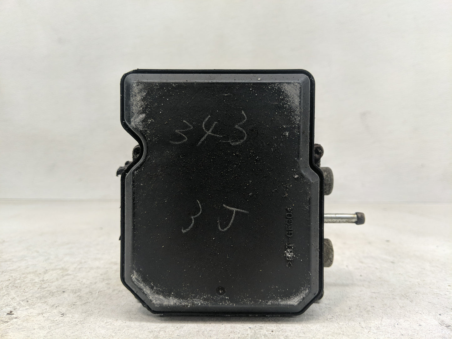 2012-2015 Nissan Rogue ABS Pump Control Module Replacement P/N:A98000E1K Fits Fits 2012 2013 2014 2015 OEM Used Auto Parts -