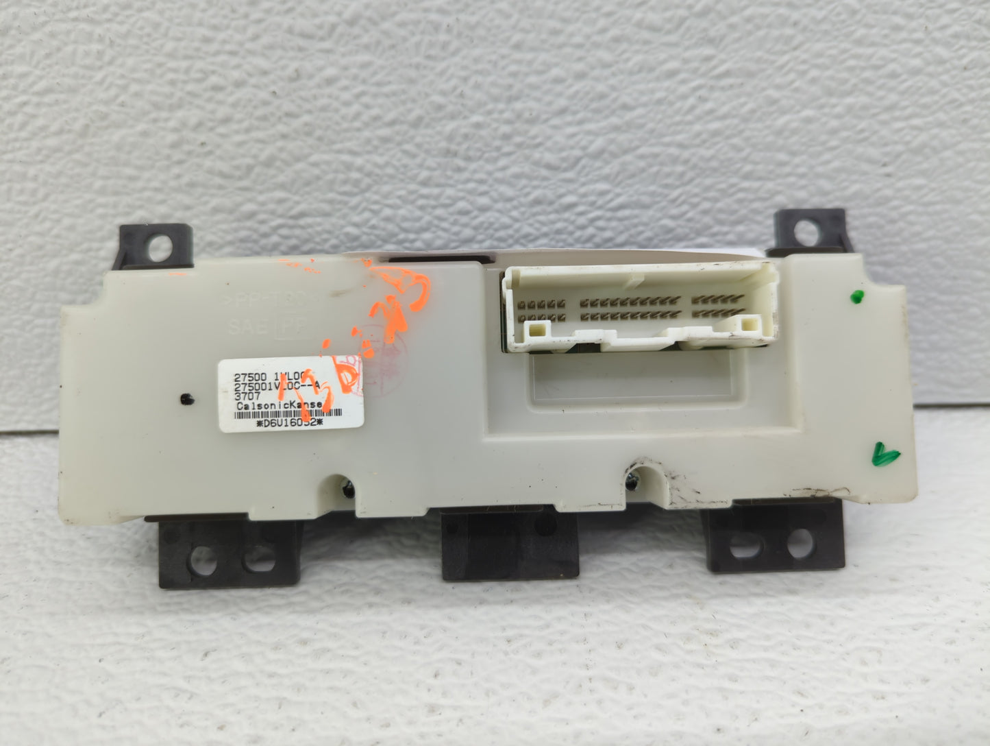 2013 Nissan Rogue Radio AM FM Cd Player Receiver Replacement P/N:27500 1VL0C Fits OEM Used Auto Parts - Oemusedautoparts1.co