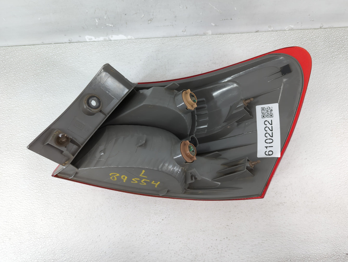 2008-2015 Nissan Rogue Tail Light Assembly Driver Left OEM Fits Fits 2008 2009 2010 2011 2012 2013 2014 2015 OEM Used Auto P
