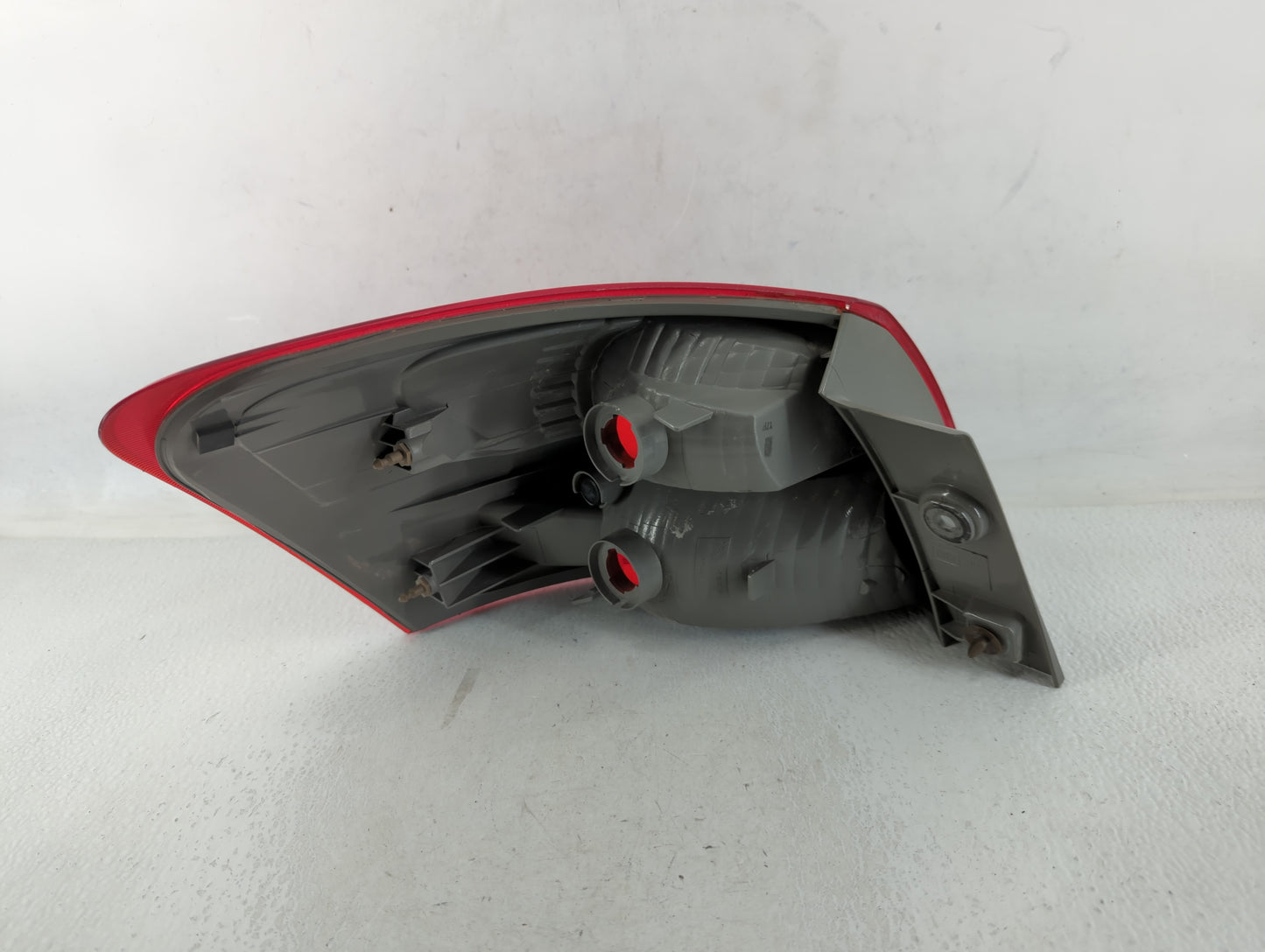 2008-2015 Nissan Rogue Tail Light Assembly Driver Left OEM P/N:DS685-B000L C83 Fits Fits 2008 2009 2010 2011 2012 2013 2014