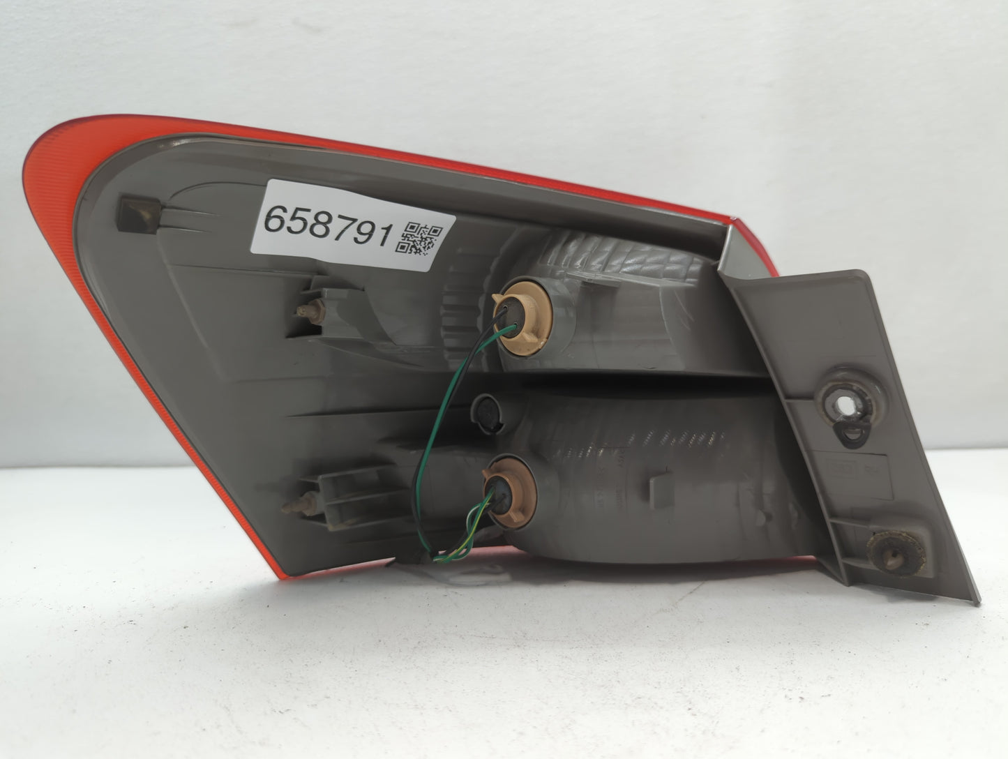 2008-2015 Nissan Rogue Tail Light Assembly Passenger Right OEM Fits Fits 2008 2009 2010 2011 2012 2013 2014 2015 OEM Used Au