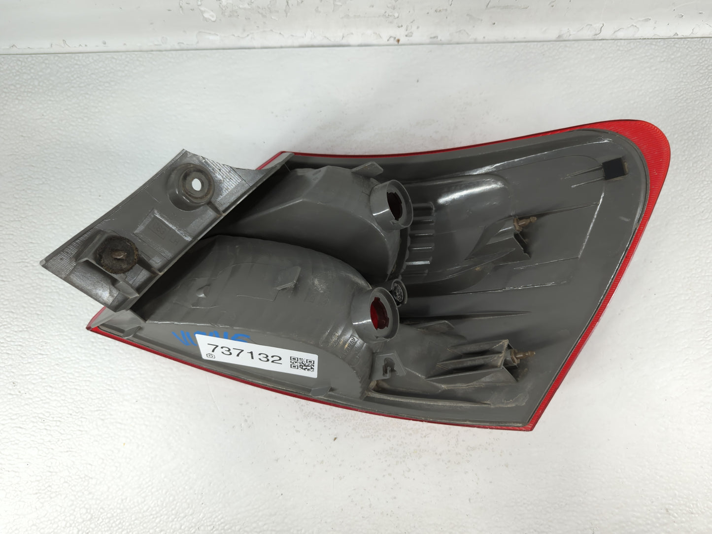 2008-2015 Nissan Rogue Tail Light Assembly Passenger Right OEM Fits Fits 2008 2009 2010 2011 2012 2013 2014 2015 OEM Used Au