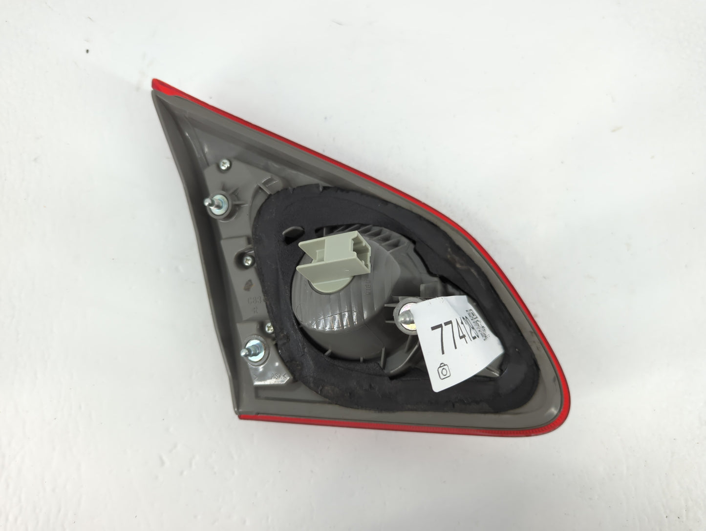 2009-2015 Nissan Rogue Tail Light Assembly Passenger Right OEM P/N:C83 RH Fits Fits 2009 2010 2011 2012 2013 2014 2015 OEM U