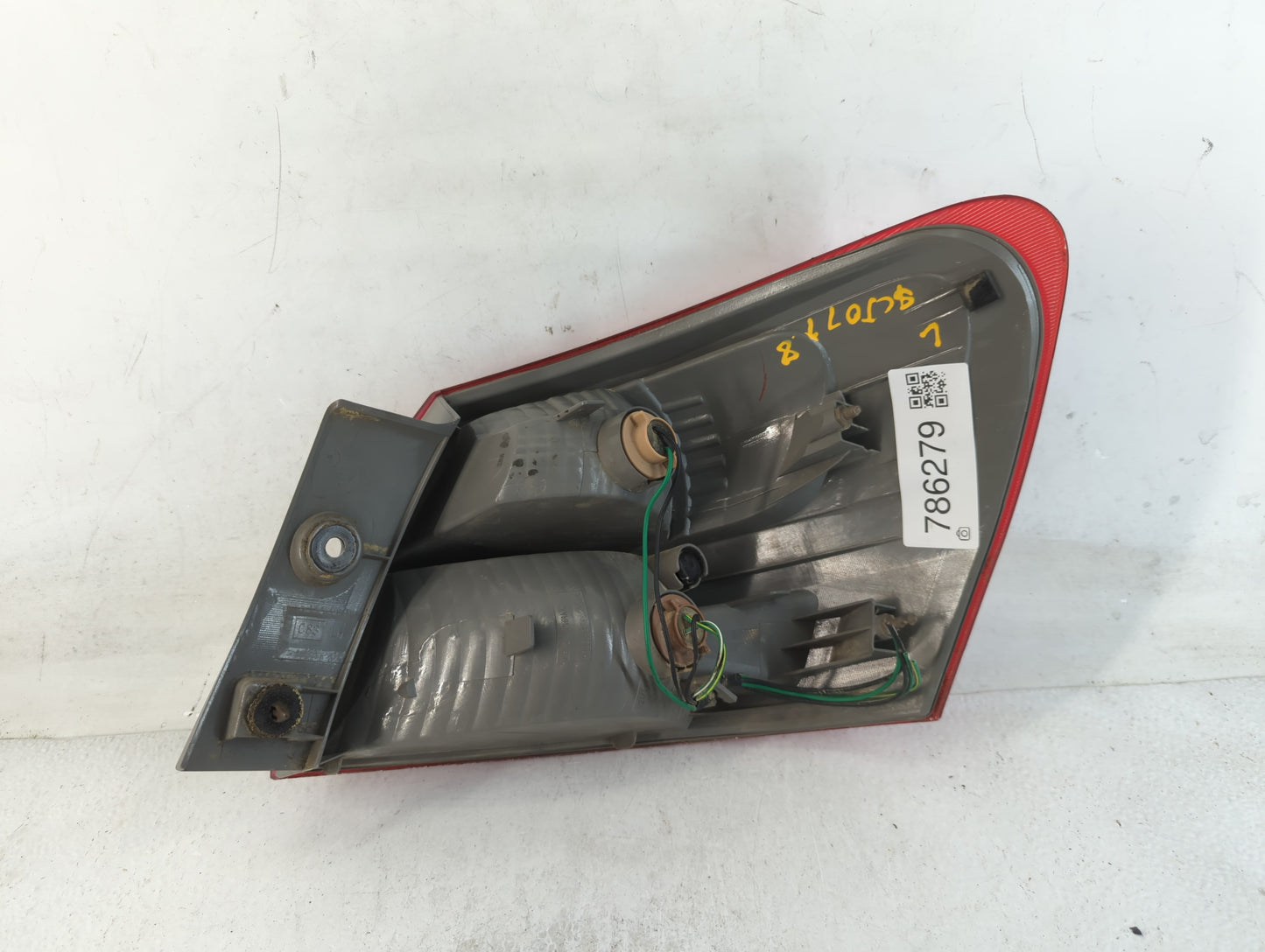 2008-2015 Nissan Rogue Tail Light Assembly Driver Left OEM Fits Fits 2008 2009 2010 2011 2012 2013 2014 2015 OEM Used Auto P