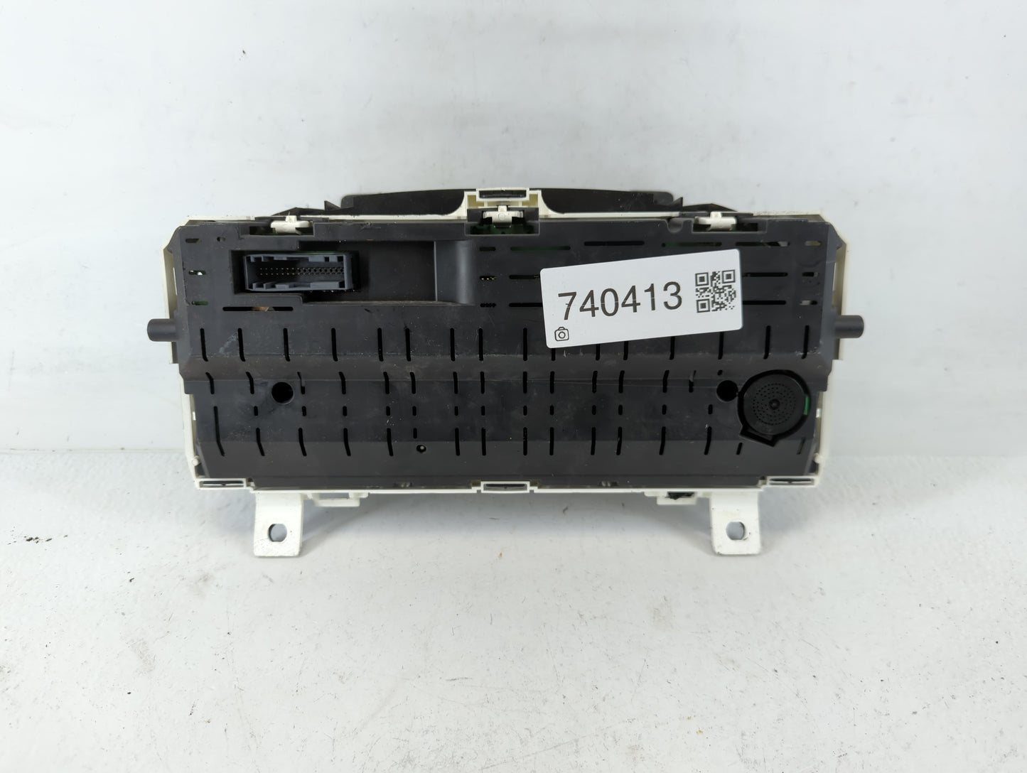 2013 Nissan Rogue Sport Instrument Cluster Speedometer Gauges P/N:CH22-10649-AD Fits OEM Used Auto Parts - Oemusedautoparts1