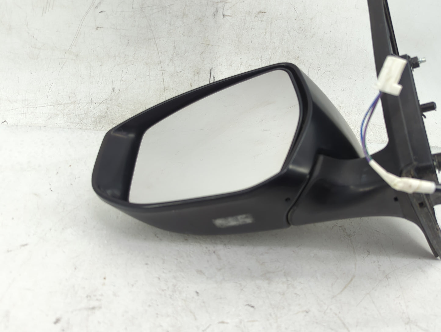 2013-2015 Nissan Sentra Driver Side View Mirror - Left Door Mirror OEM Used - Oemusedautoparts1.com