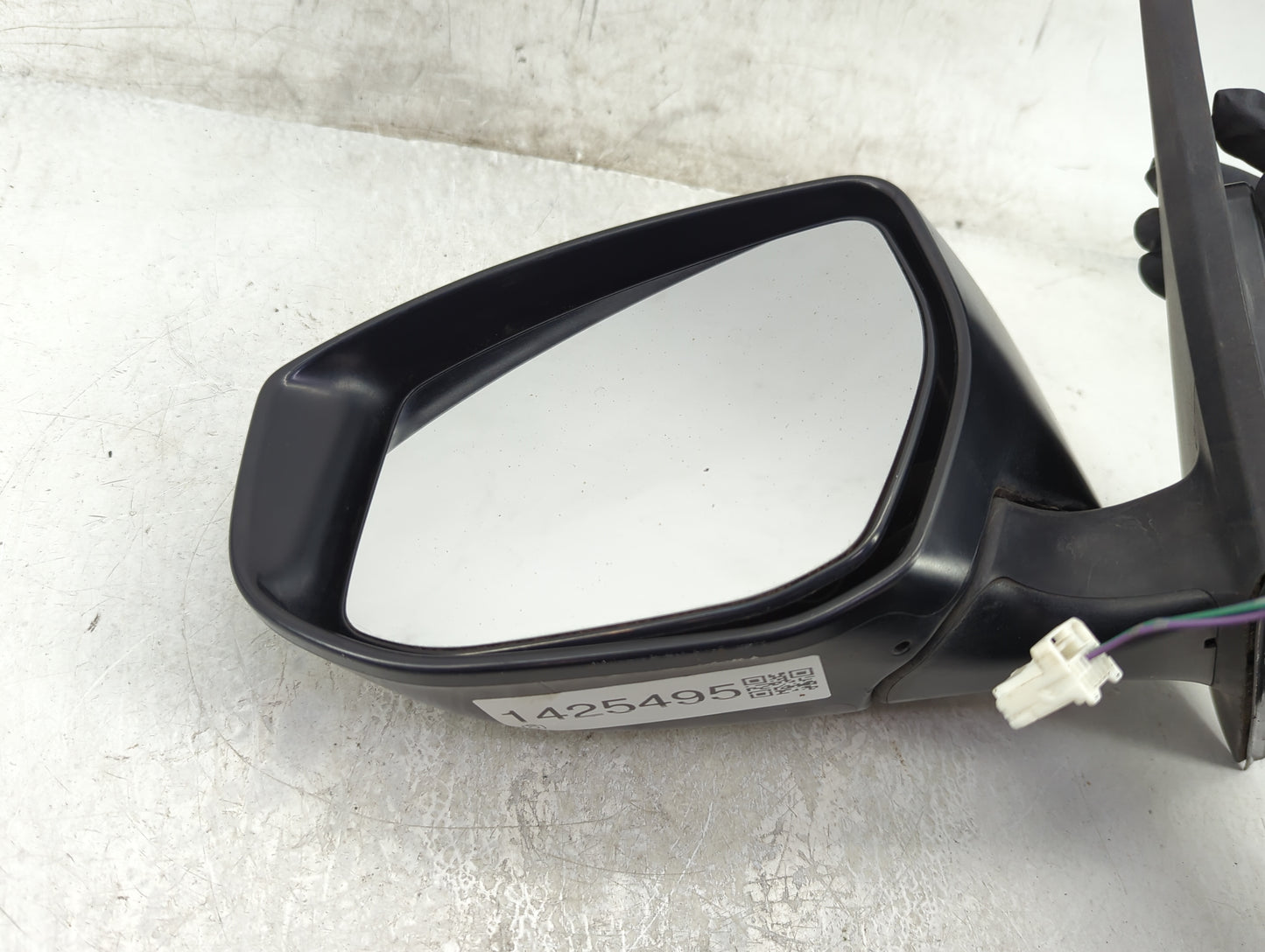 2013-2015 Nissan Sentra Driver Side View Mirror - Left Door Mirror OEM Used - Oemusedautoparts1.com