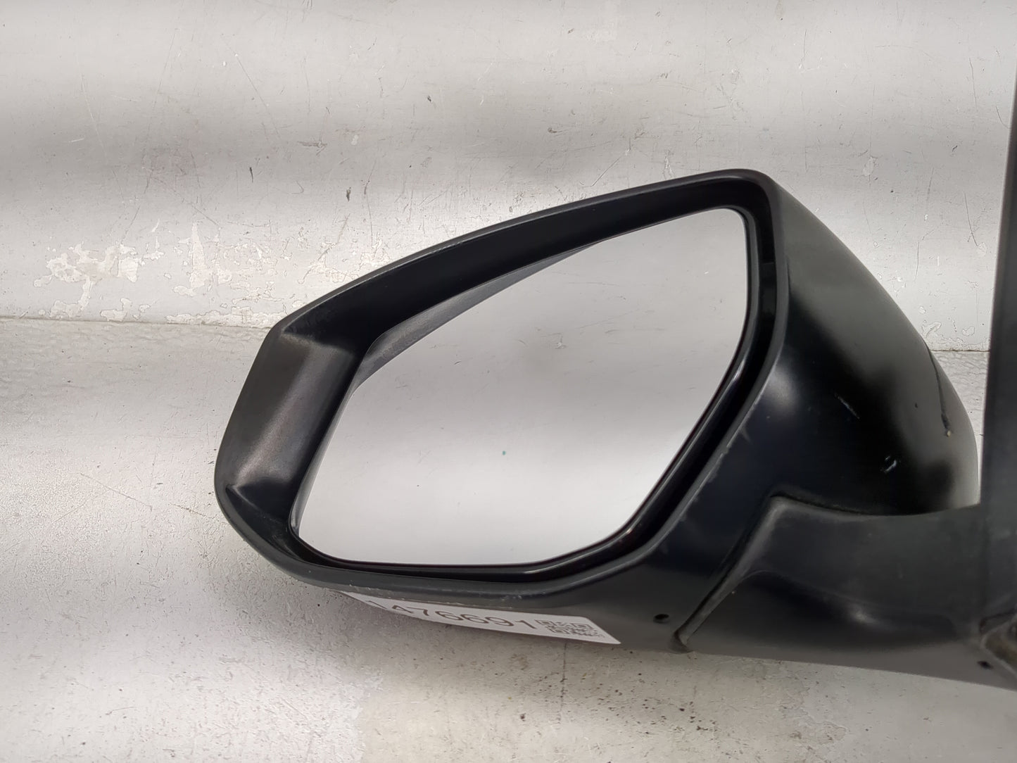 2013-2015 Nissan Sentra Driver Side View Mirror - Left Door Mirror OEM Used - Oemusedautoparts1.com