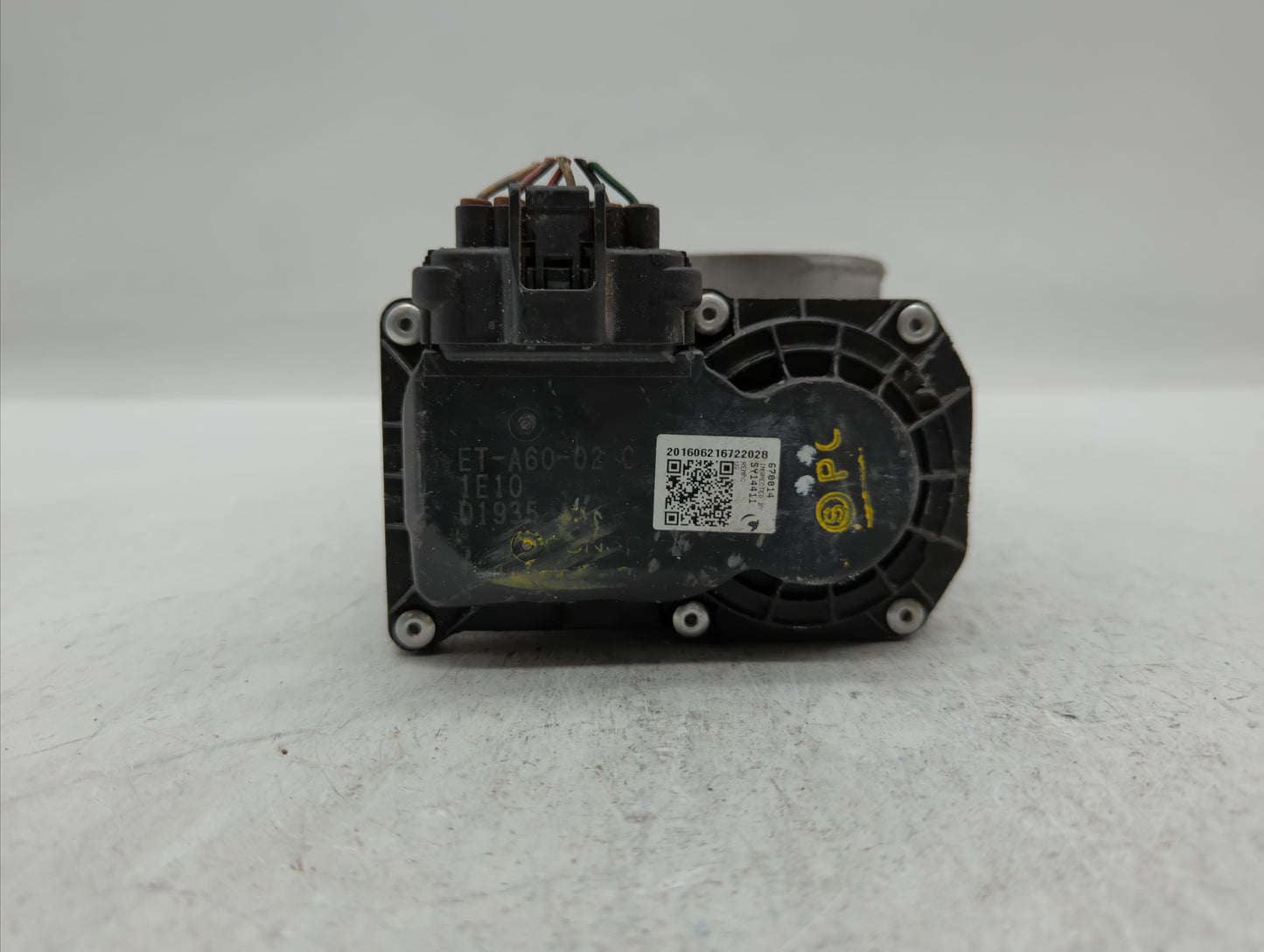 2013 Nissan Sentra Throttle Body P/N:ET-A60-02 Fits OEM Used Auto Parts - Oemusedautoparts1.com