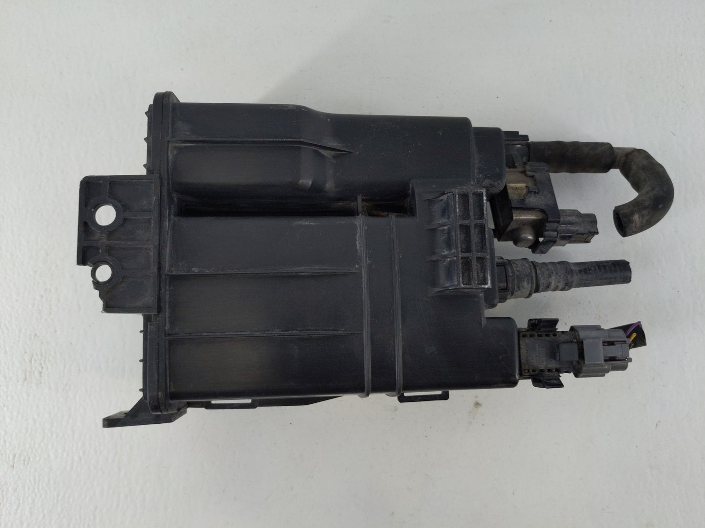 2013 Nissan Versa Fuel Vapor Charcoal Canister 1117490 - Oemusedautoparts1.com