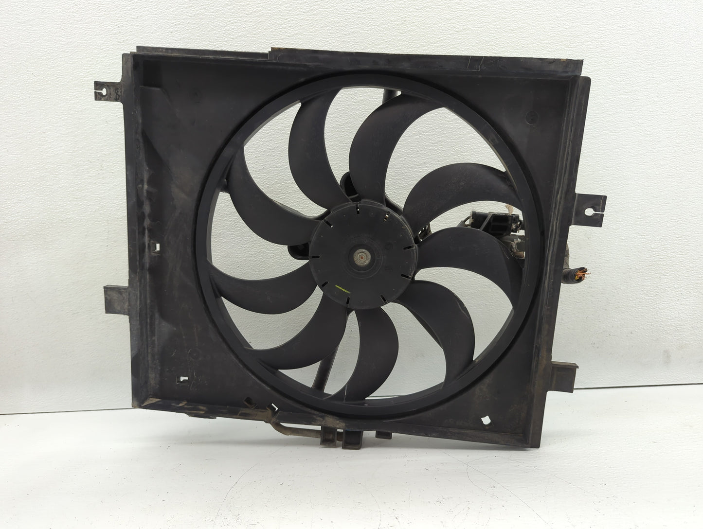 2012-2019 Nissan Versa Left Radiator Fan Motor Assembly Black - Oemusedautoparts1.com