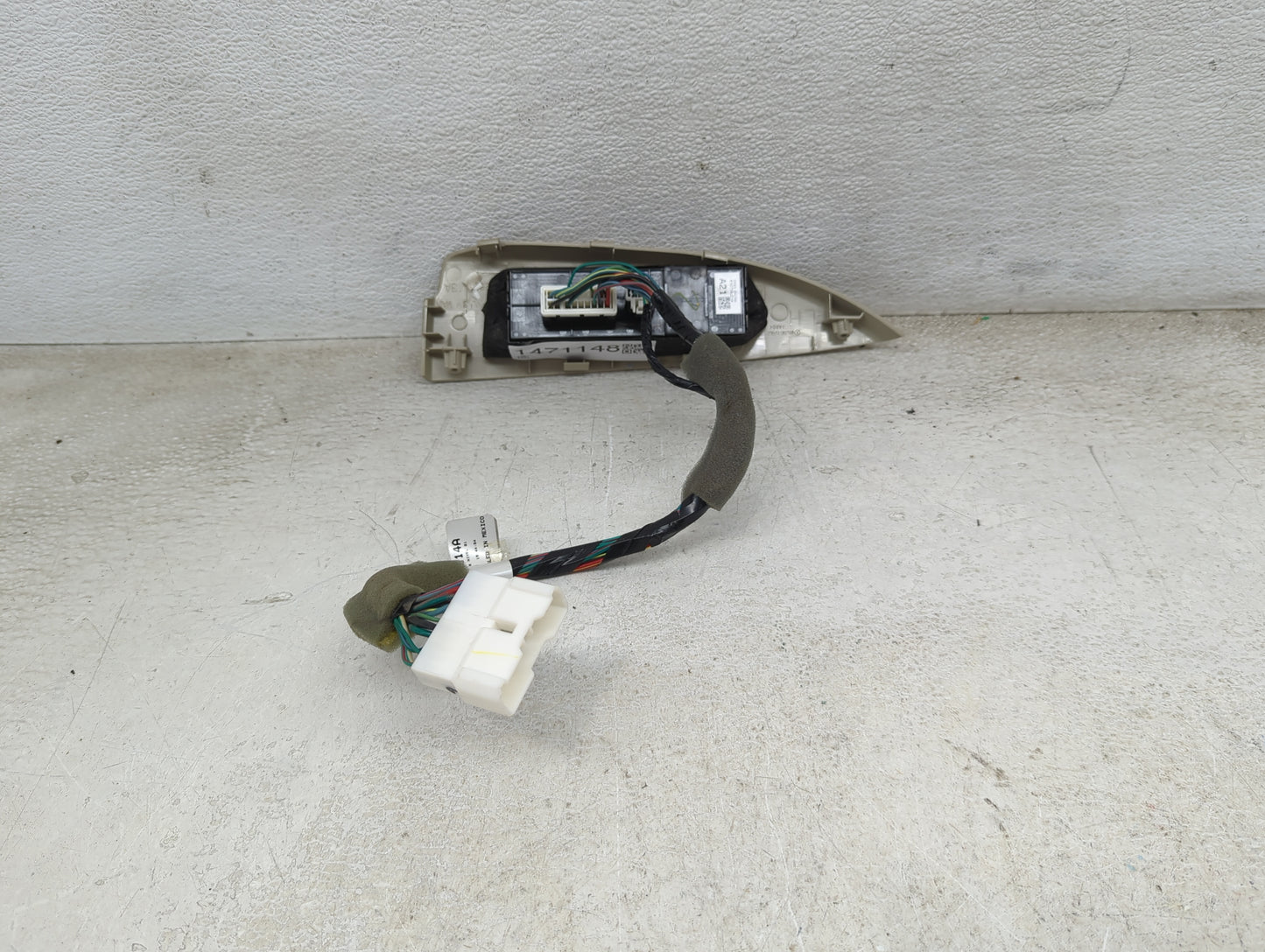 2013-2014 Subaru Legacy Master Power Window Switch Replacement Driver Side Left P/N:83071AJ21A Fits Fits 2013 2014 OEM Used