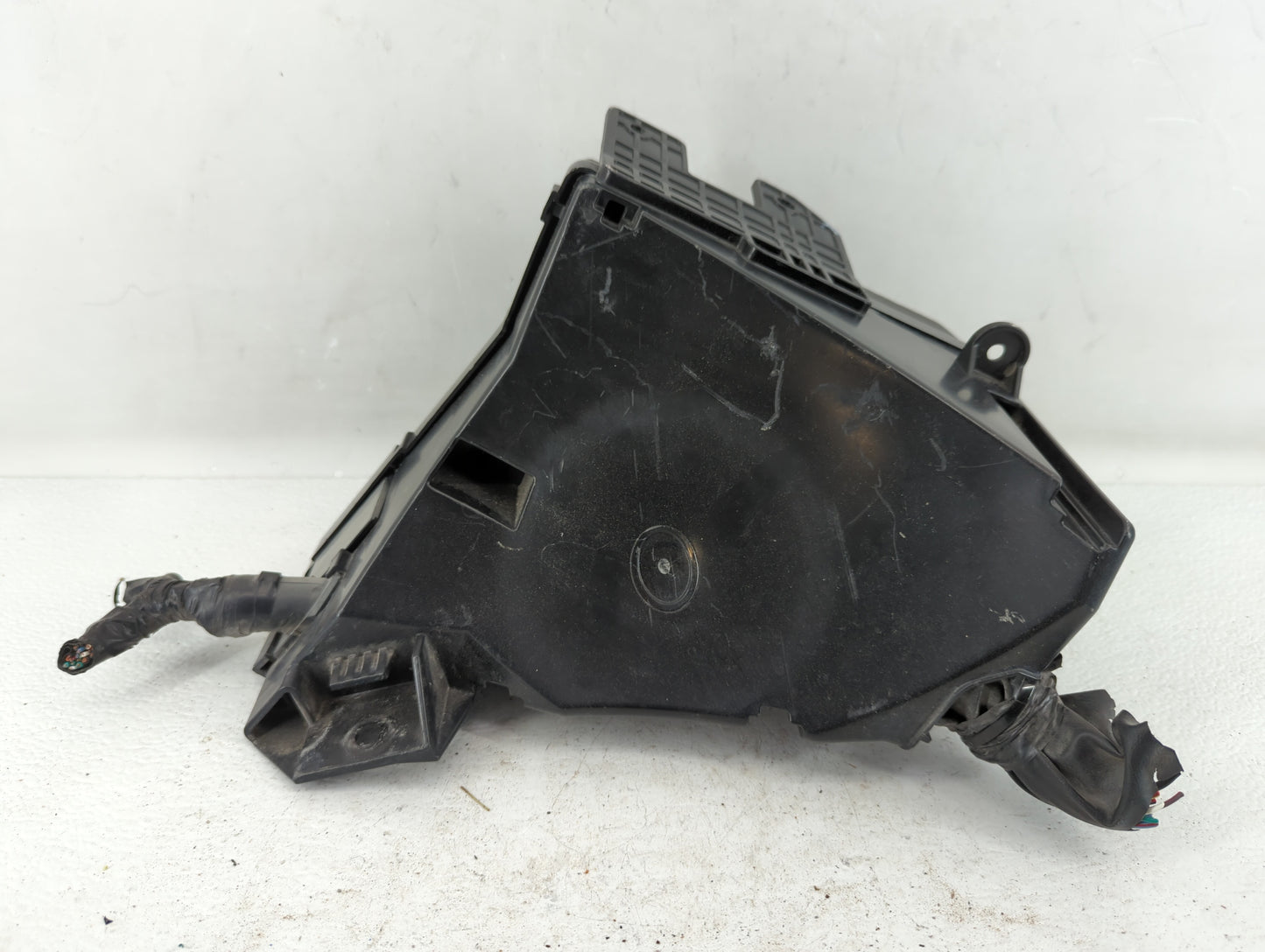 2010-2014 Subaru Legacy Fusebox Fuse Box Panel Relay Module P/N:MB503202B Fits Fits 2010 2011 2012 2013 2014 OEM Used Auto P