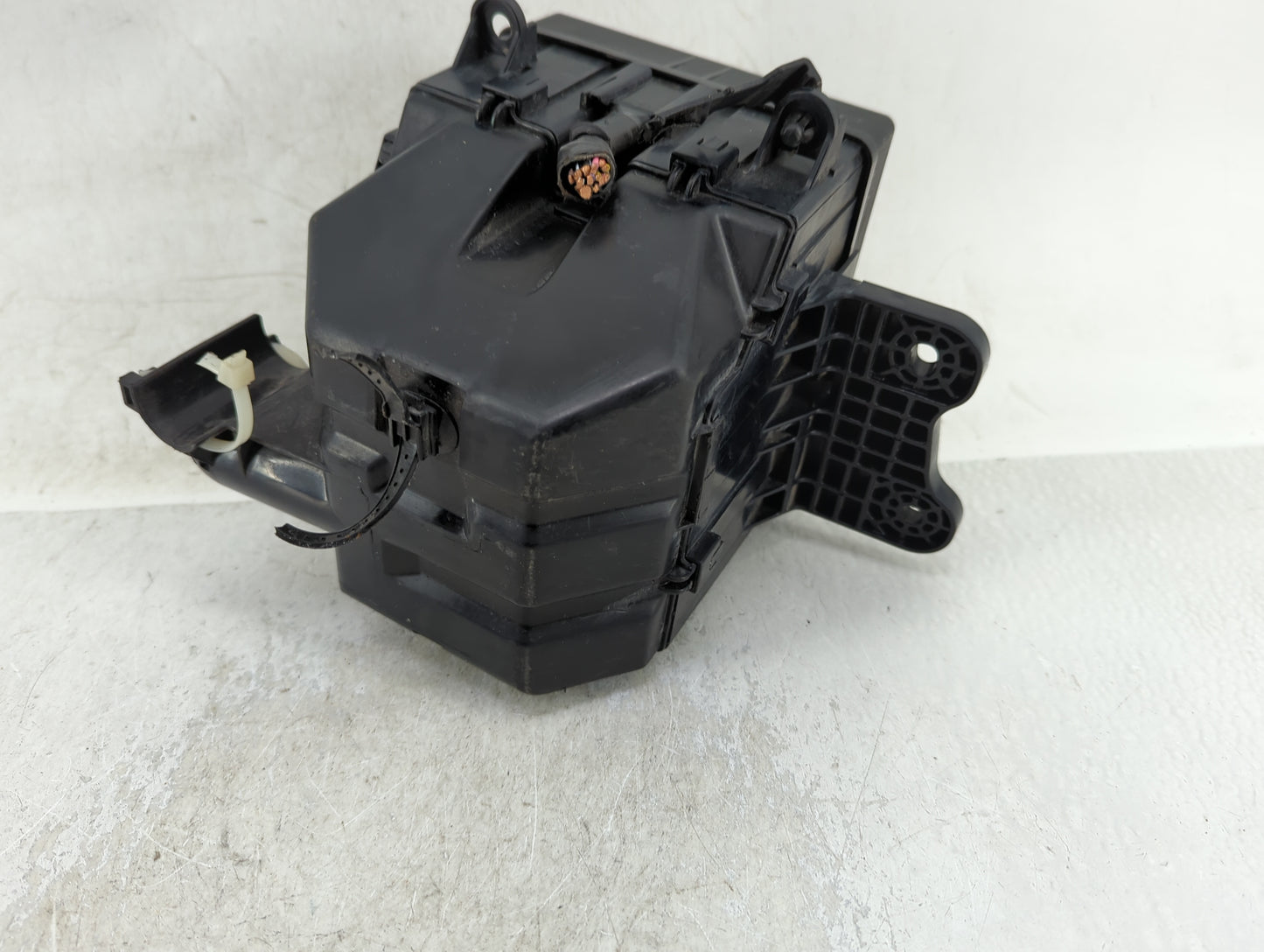 2013 Suzuki Vitara Fusebox Fuse Box Panel Relay Module Fits Fits 2010 2011 2012 OEM Used Auto Parts - Oemusedautoparts1.com