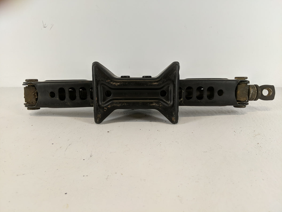 2013 Toyota Camry Spare Scissor Car Jack 1100788 - Oemusedautoparts1.com