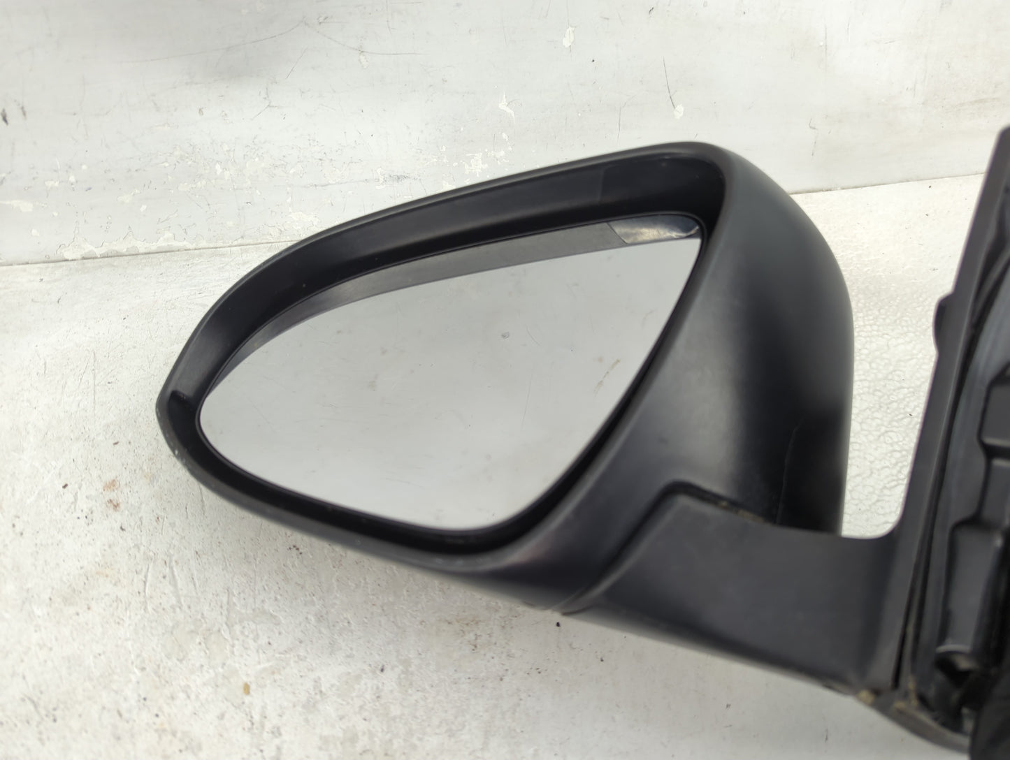 2012-2014 Toyota Camry Driver Side View Mirror - Left Door Mirror OEM Used - Oemusedautoparts1.com