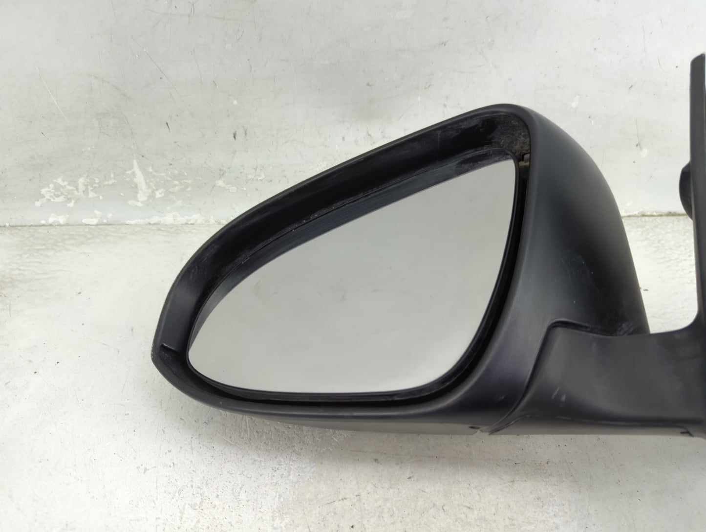 2012-2014 Toyota Camry Driver Side View Mirror - Left Door Mirror OEM Used - Oemusedautoparts1.com
