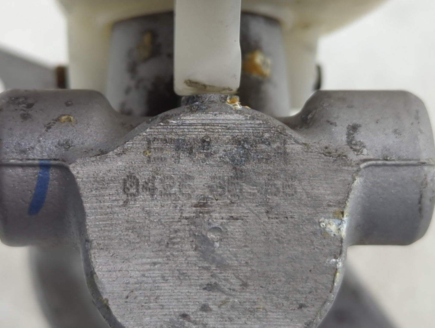2013-2013 Toyota Camry Brake Master Cylinder 1489130 - Oemusedautoparts1.com