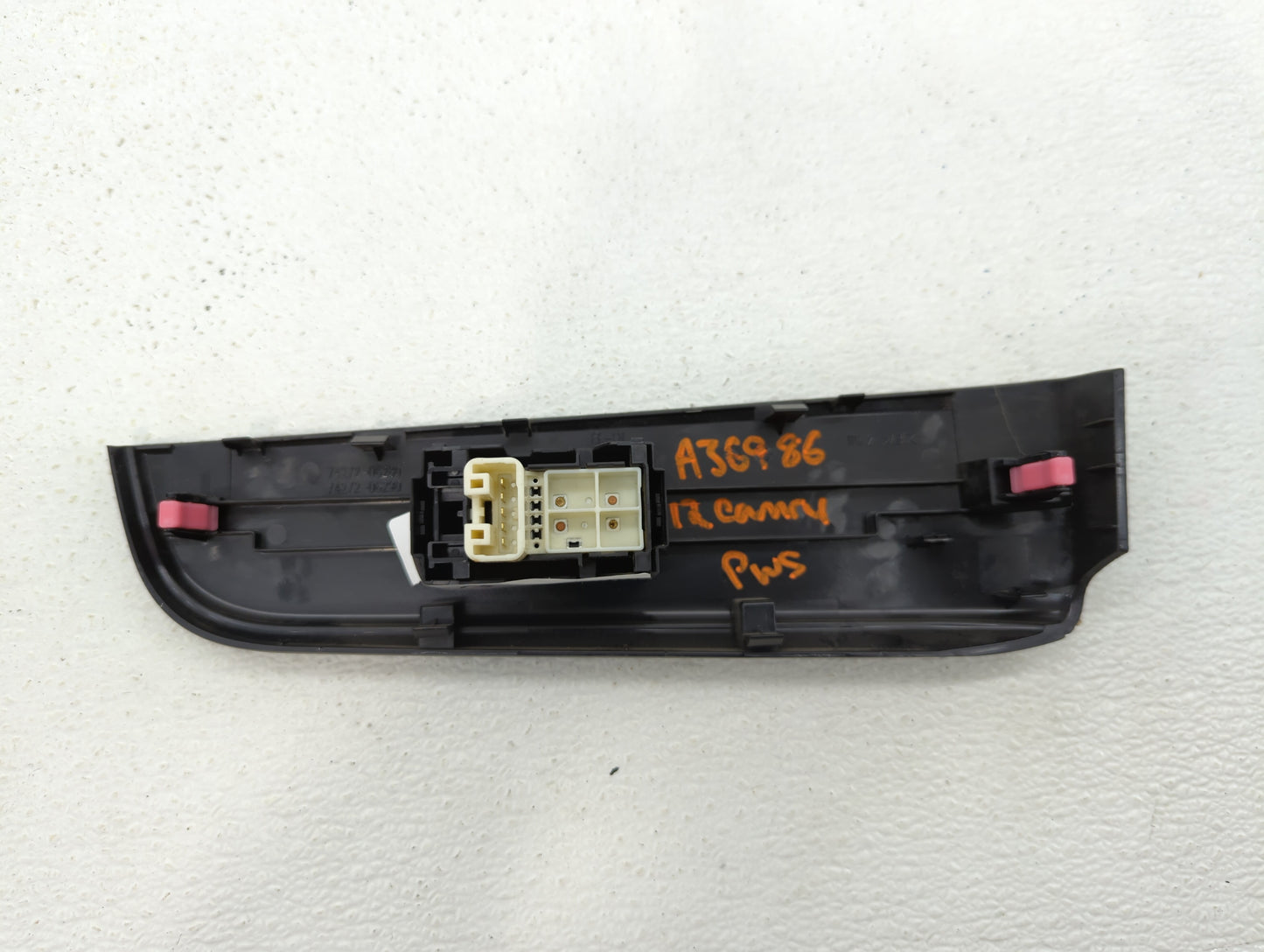 2013 Toyota Camry Passenger Right Power Window Switch - Oemusedautoparts1.com