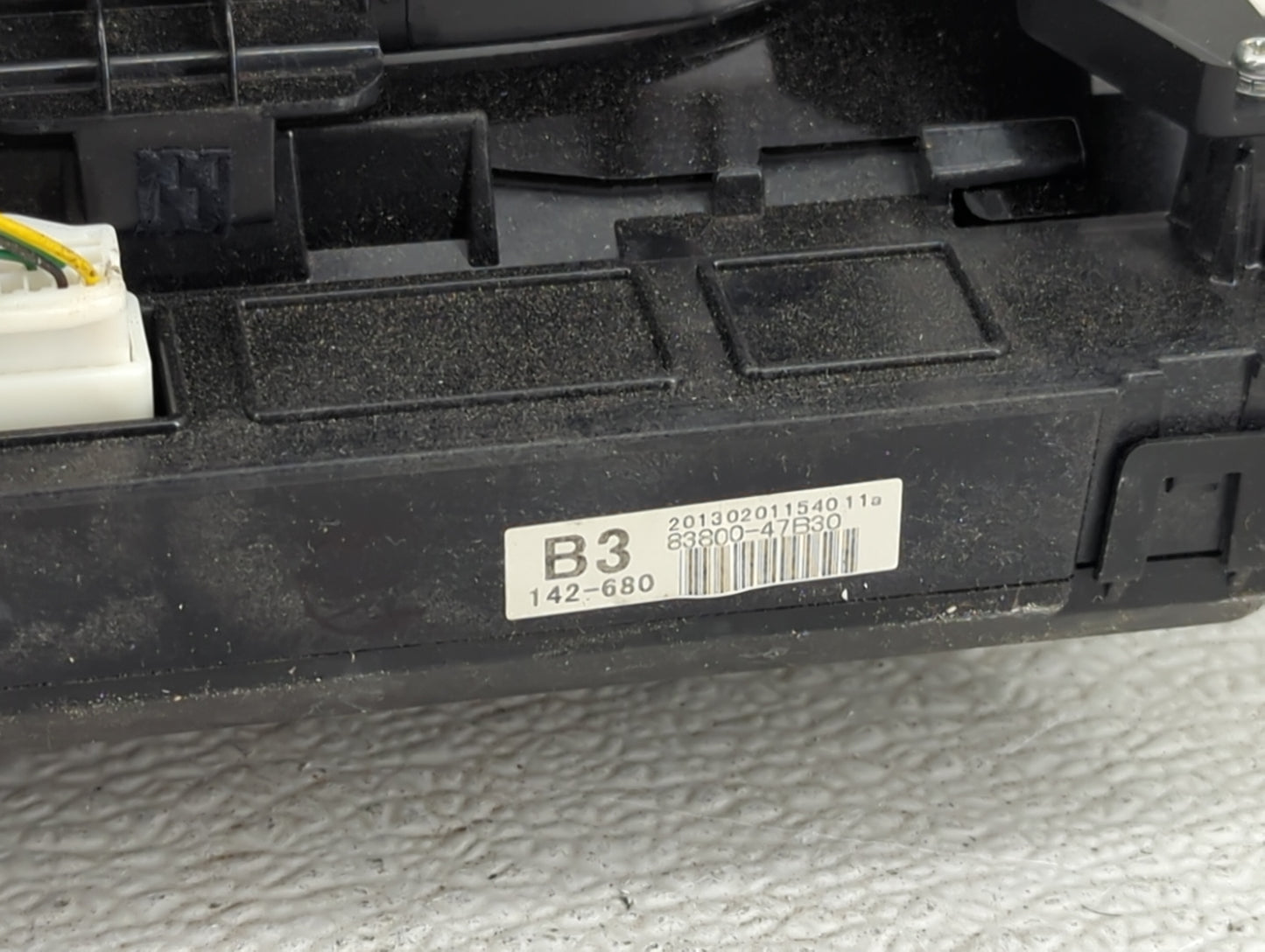 2012-2013 Toyota Prius Instrument Cluster Speedometer Gauges P/N:83800-47B30 Fits Fits 2012 2013 OEM Used Auto Parts - Oemus