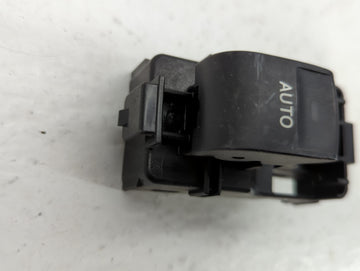 2013 Toyota Prius Passenger Right Rear Power Window Switch 192801