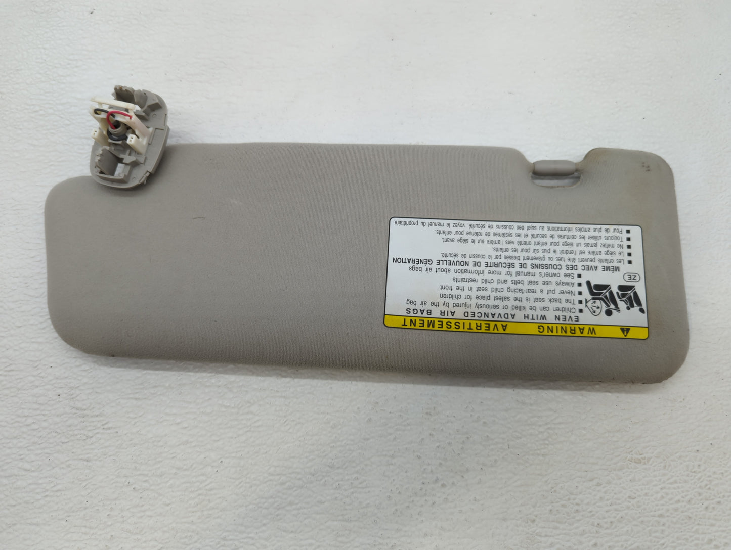 2010-2015 Toyota Prius Sun Visor Shade Replacement Passenger Right Mirror Fits Fits 2010 2011 2012 2013 2014 2015 OEM Used A