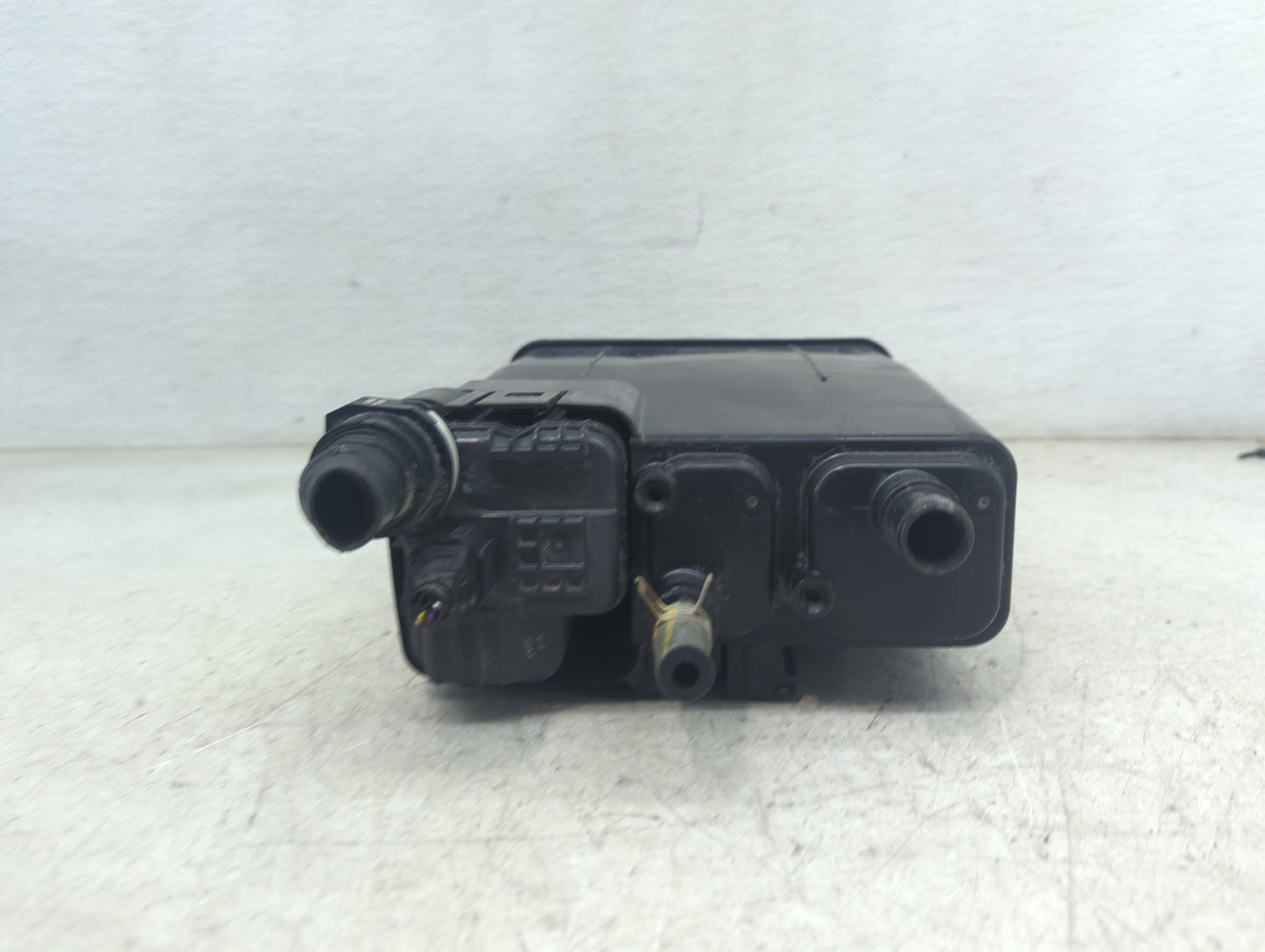 2013 Toyota Rav4 Fuel Vapor Charcoal Canister - Oemusedautoparts1.com