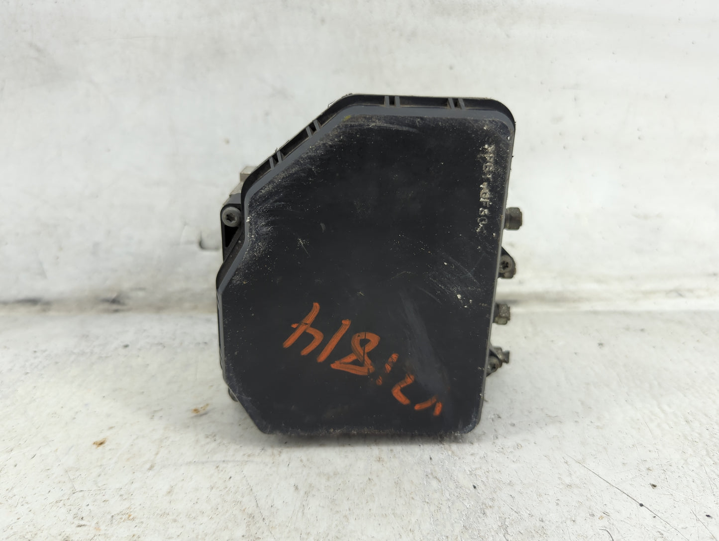 2013-2014 Toyota Rav4 ABS Pump Control Module Replacement Fits Fits 2013 2014 OEM Used Auto Parts - Oemusedautoparts1.com