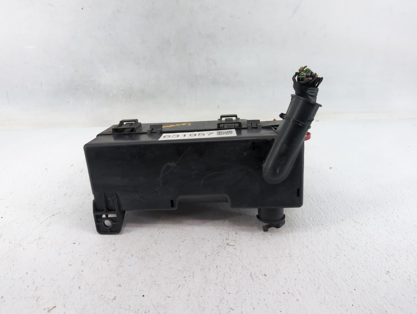 2013-2015 Toyota Rav4 Fusebox Fuse Box Panel Relay Module P/N:05269988AA Fits Fits 2013 2014 2015 OEM Used Auto Parts - Oemu