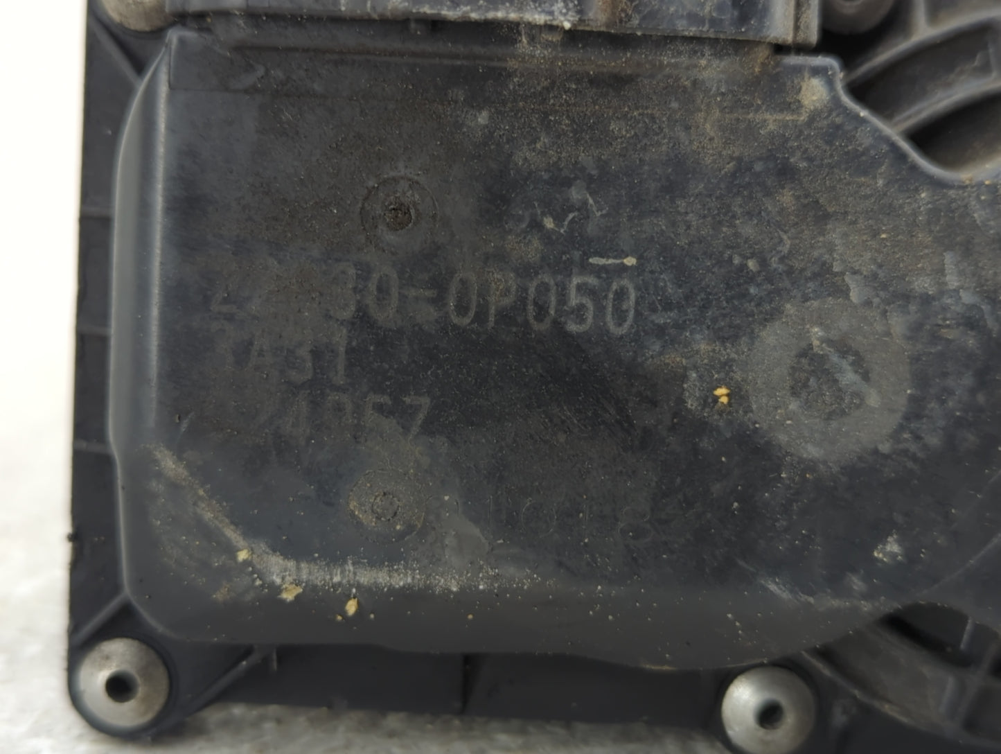 2007-2016 Toyota Sienna Throttle Body P/N:22030-0P050 Fits OEM Used Auto Parts - Oemusedautoparts1.com